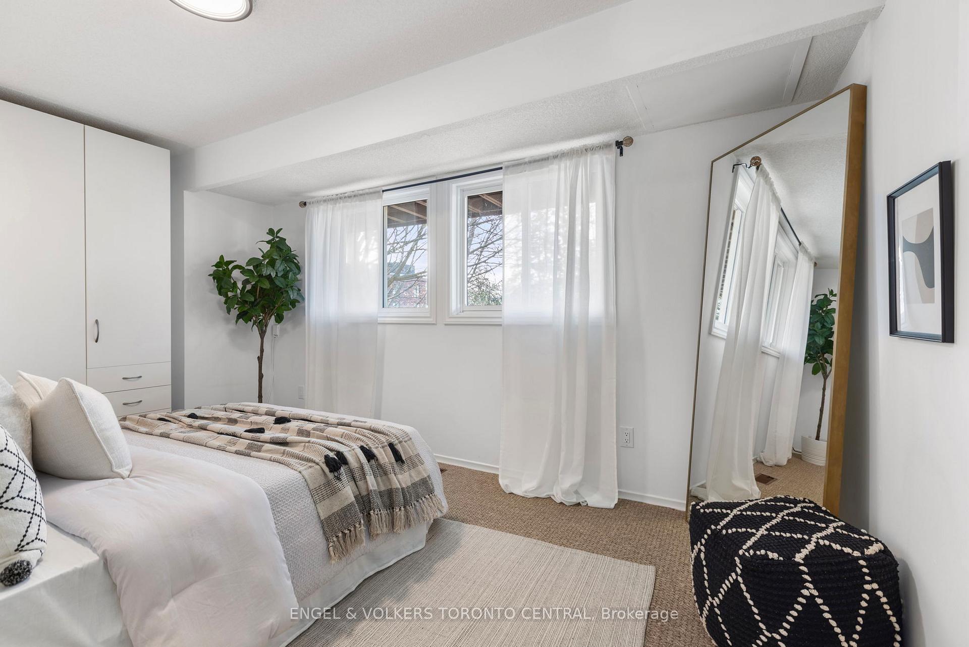 Photo 12 of Unit 5, 155 Woodbine Avenue, Toronto, The Beaches — HOMEH