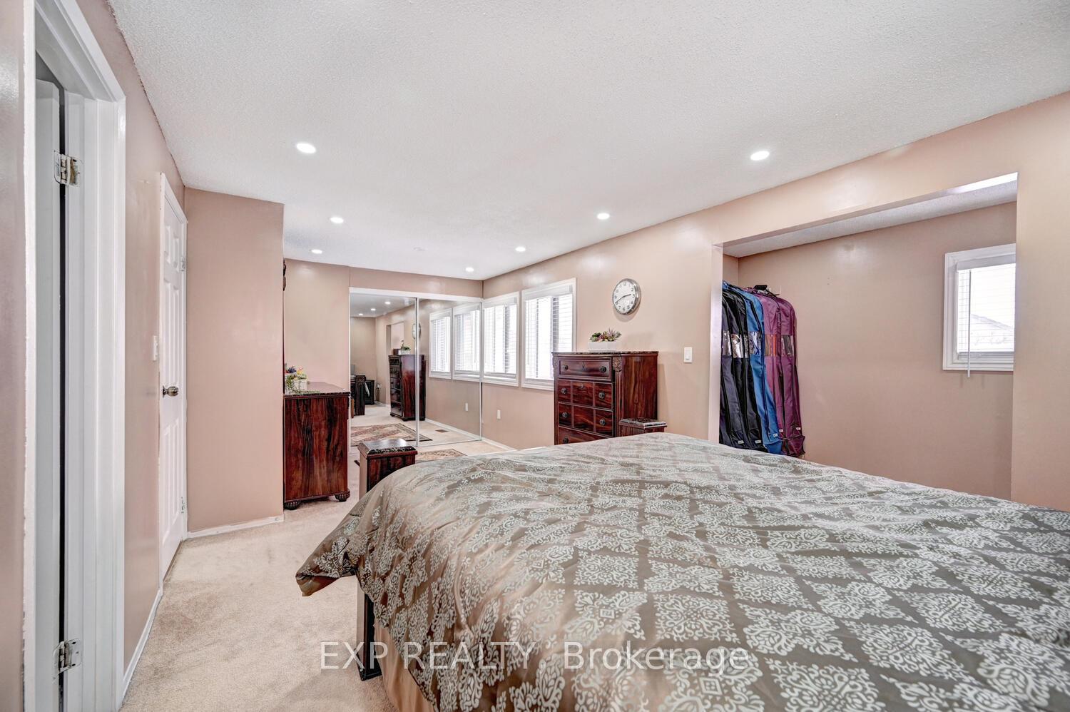 Photo 4 of Unit 1, 35 Westheights Drive, Kitchener — HOMEH