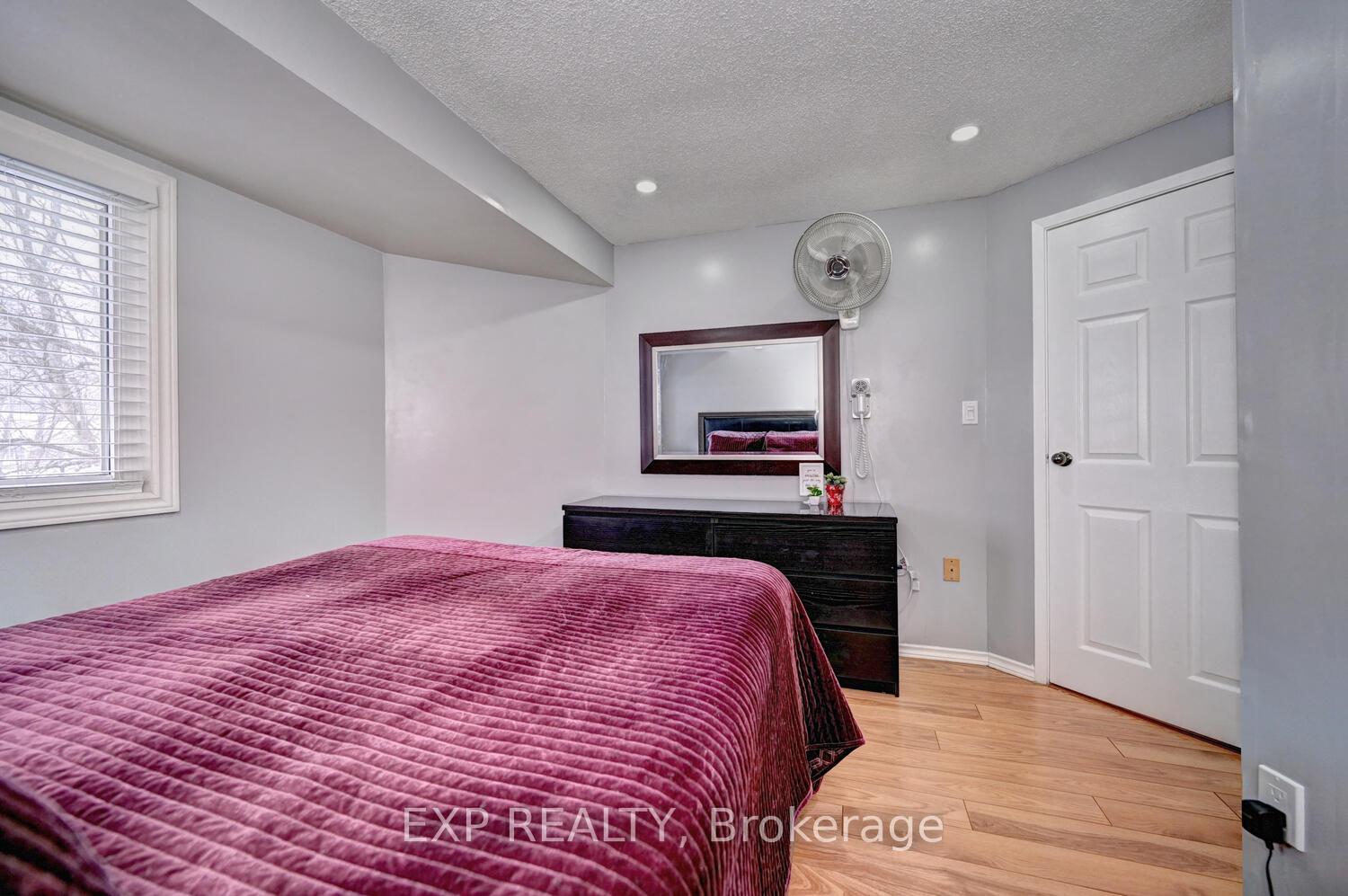 Photo 12 of Unit 1, 35 Westheights Drive, Kitchener — HOMEH