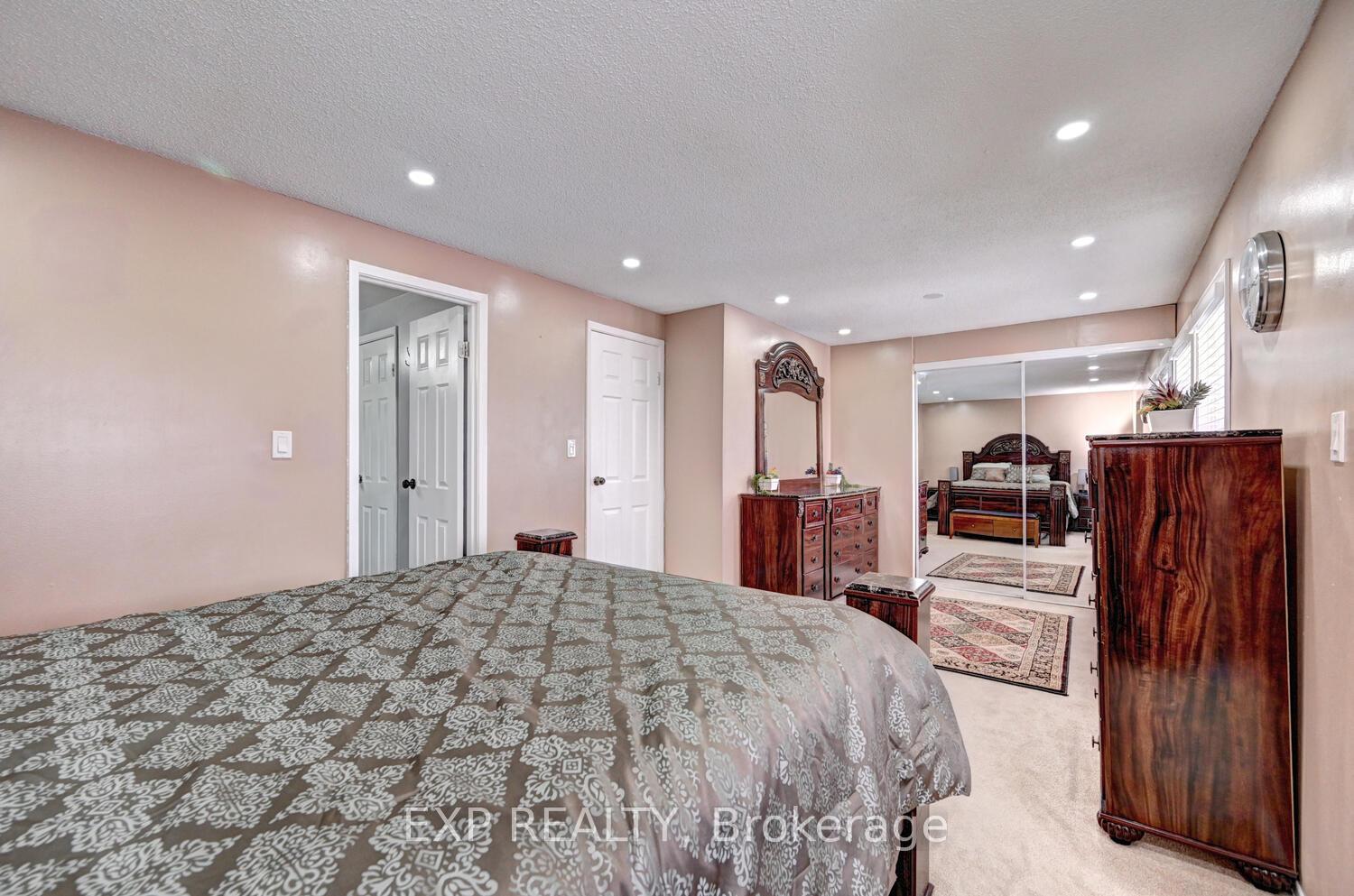 Photo 21 of Unit 1, 35 Westheights Drive, Kitchener — HOMEH