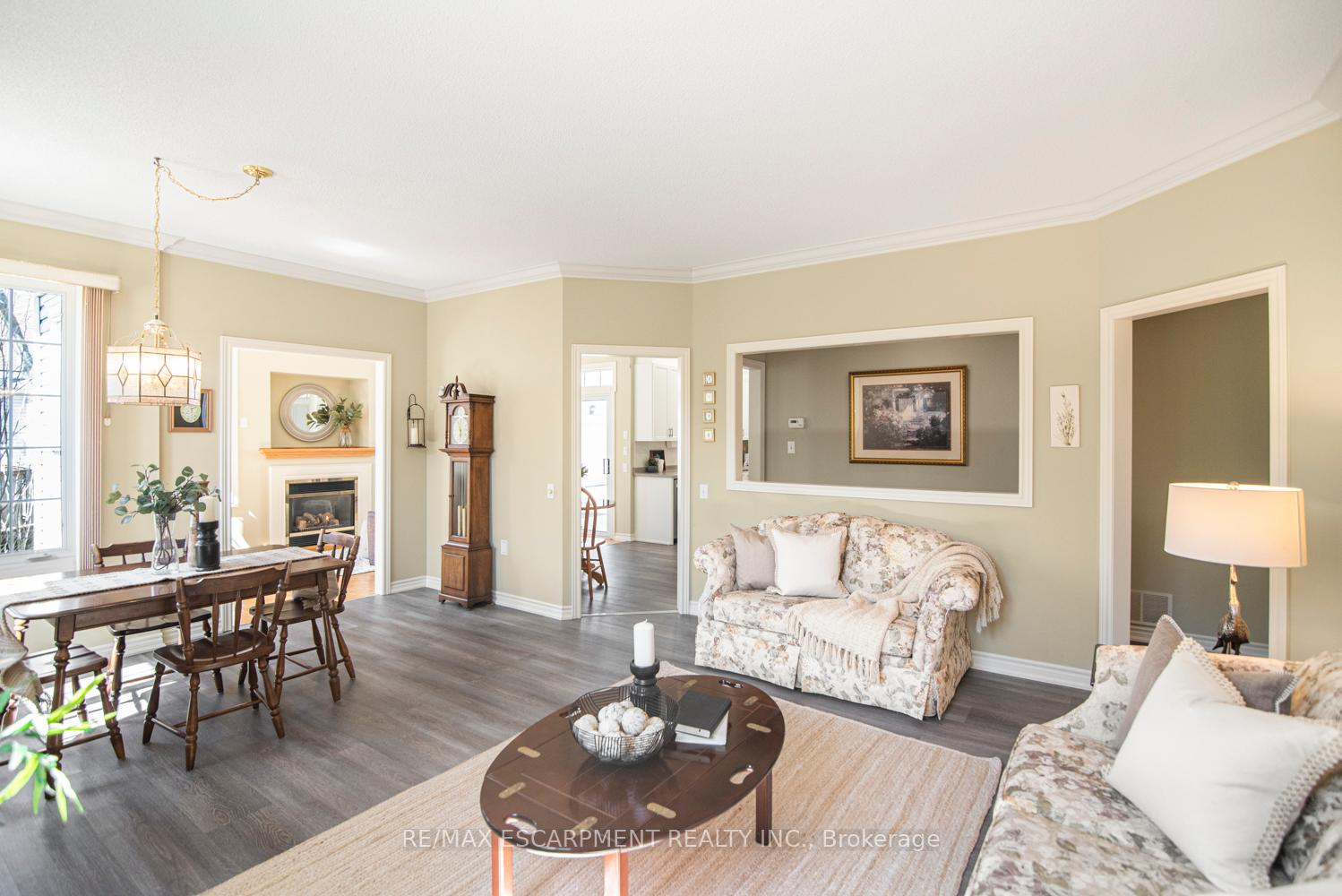 Photo 5 of 38 Silverbirch Boulevard, Hamilton, Mount Hope — HOMEH