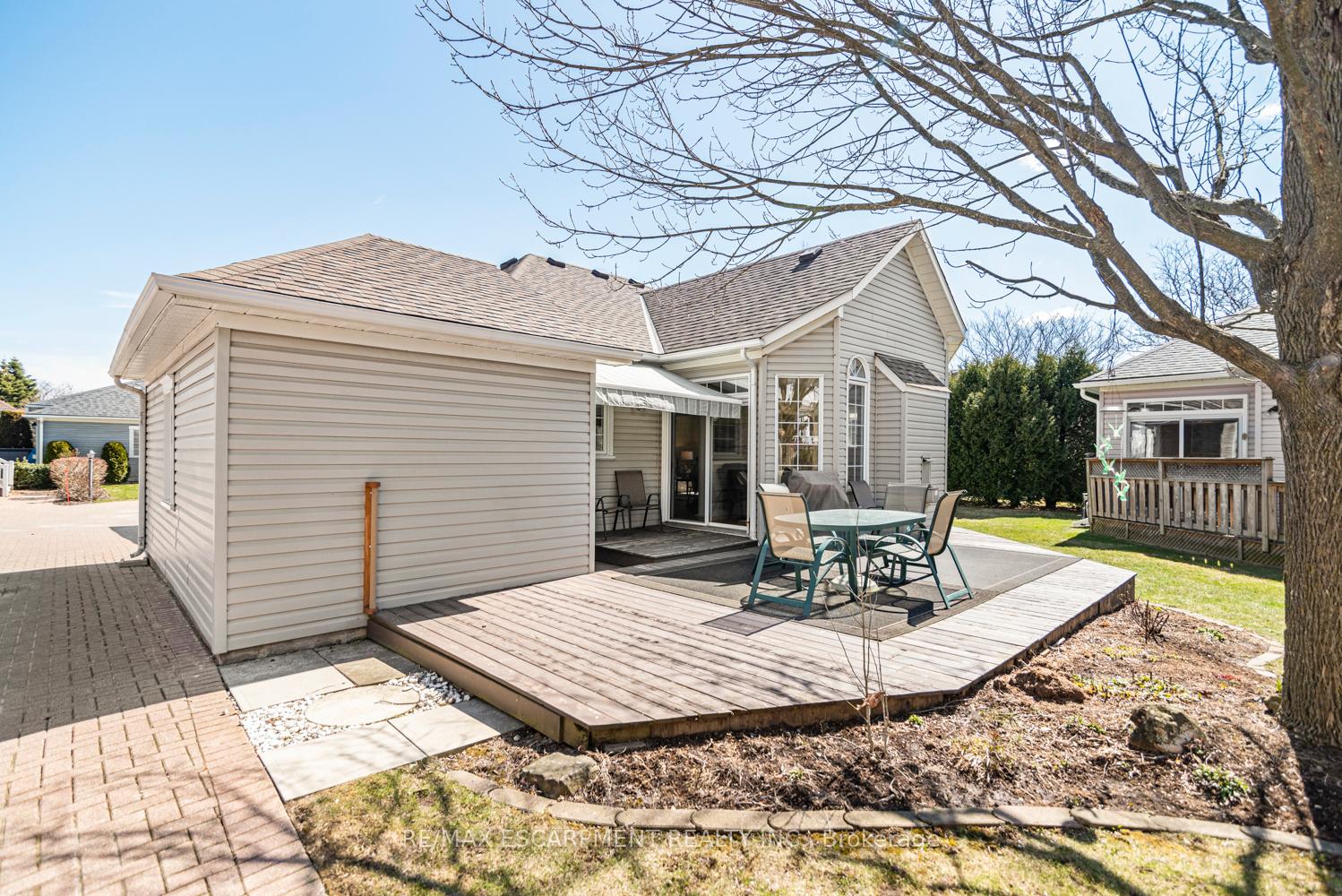 Photo 35 of 38 Silverbirch Boulevard, Hamilton, Mount Hope — HOMEH