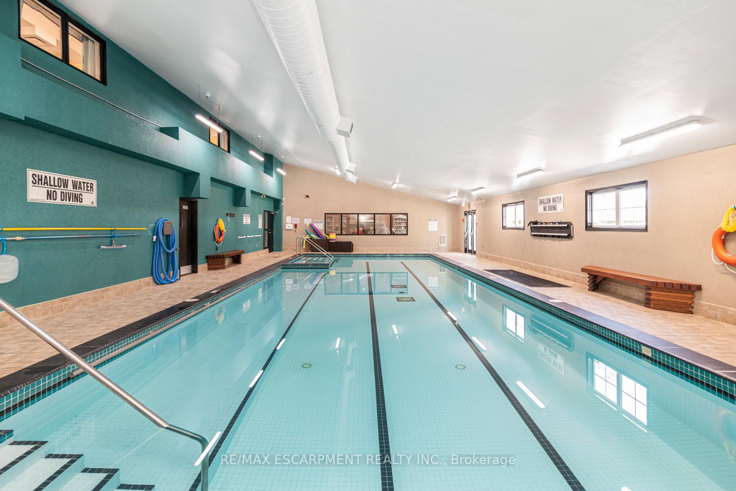 Photo 40 of 38 Silverbirch Boulevard, Hamilton, Mount Hope — HOMEH
