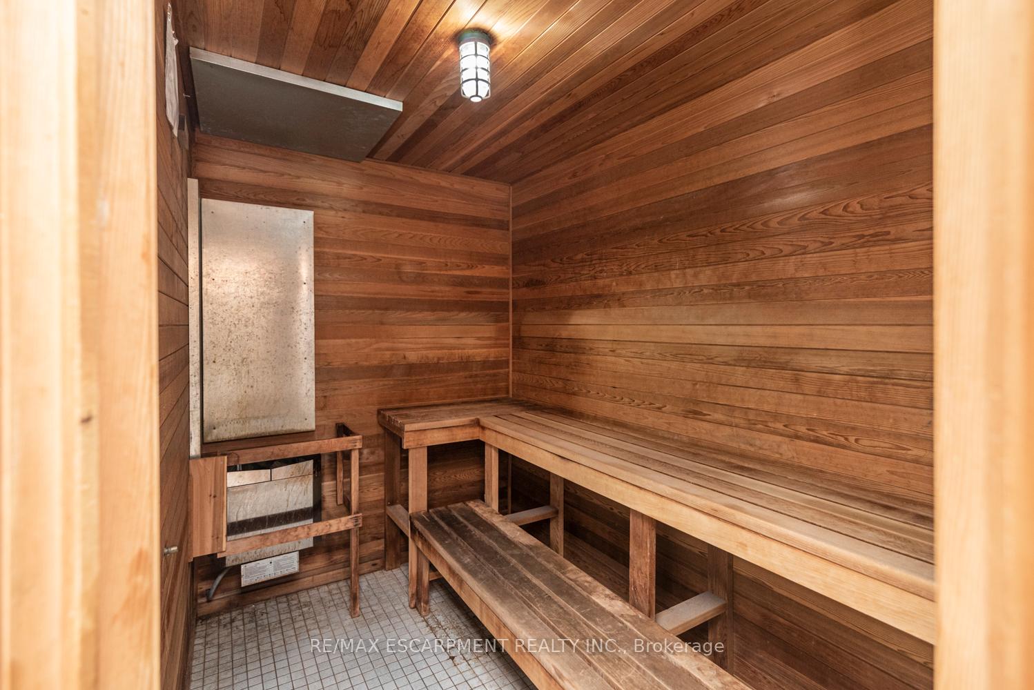 Photo 43 of 38 Silverbirch Boulevard, Hamilton, Mount Hope — HOMEH