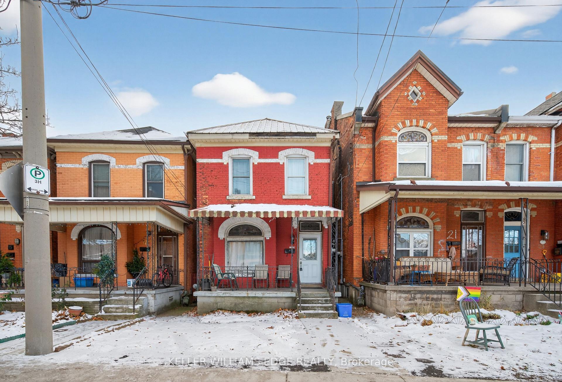 Photo 2 of 19 Morden Street, Hamilton, Strathcona — HOMEH