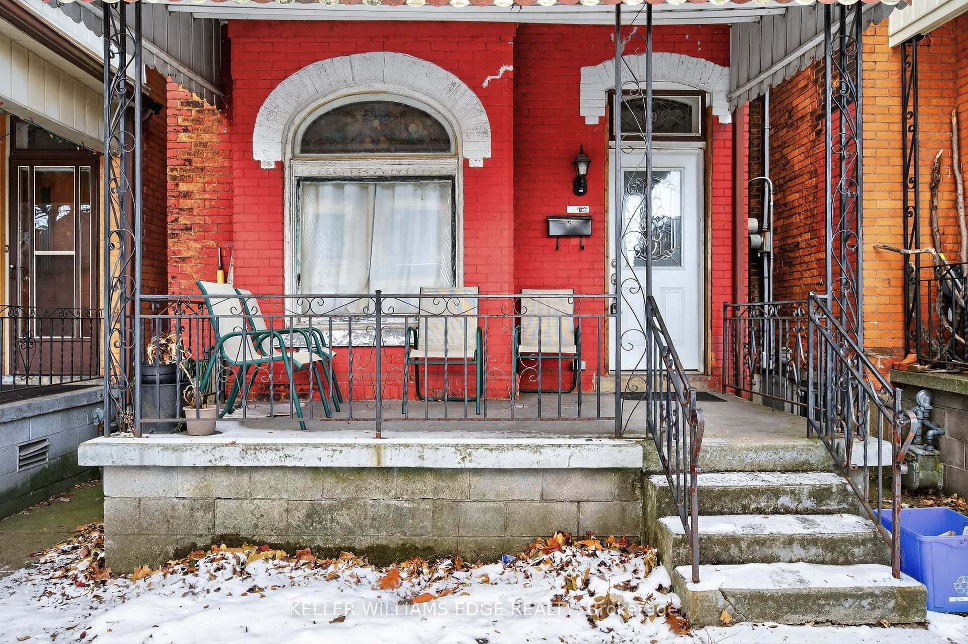 Photo 4 of 19 Morden Street, Hamilton, Strathcona — HOMEH