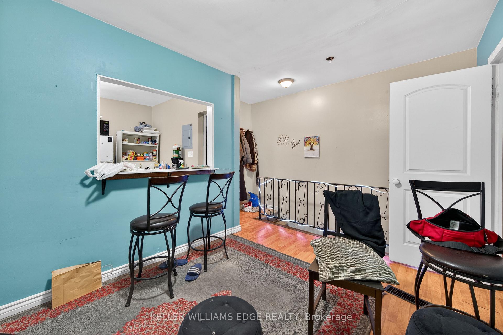 Photo 8 of 19 Morden Street, Hamilton, Strathcona — HOMEH