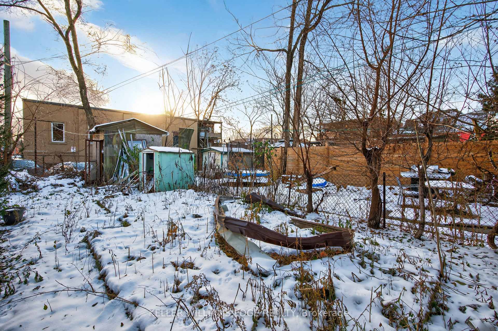 Photo 15 of 19 Morden Street, Hamilton, Strathcona — HOMEH