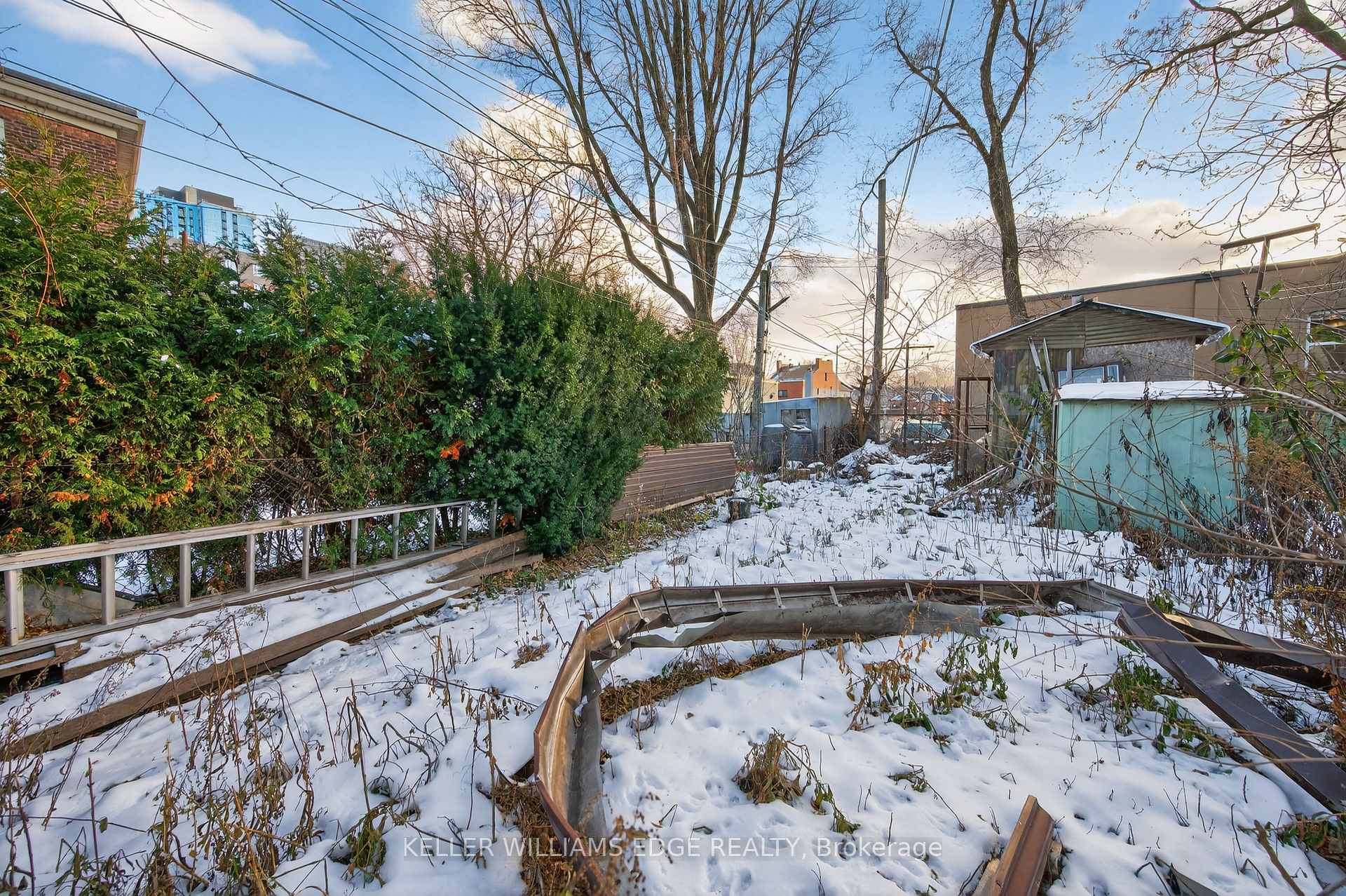 Photo 16 of 19 Morden Street, Hamilton, Strathcona — HOMEH