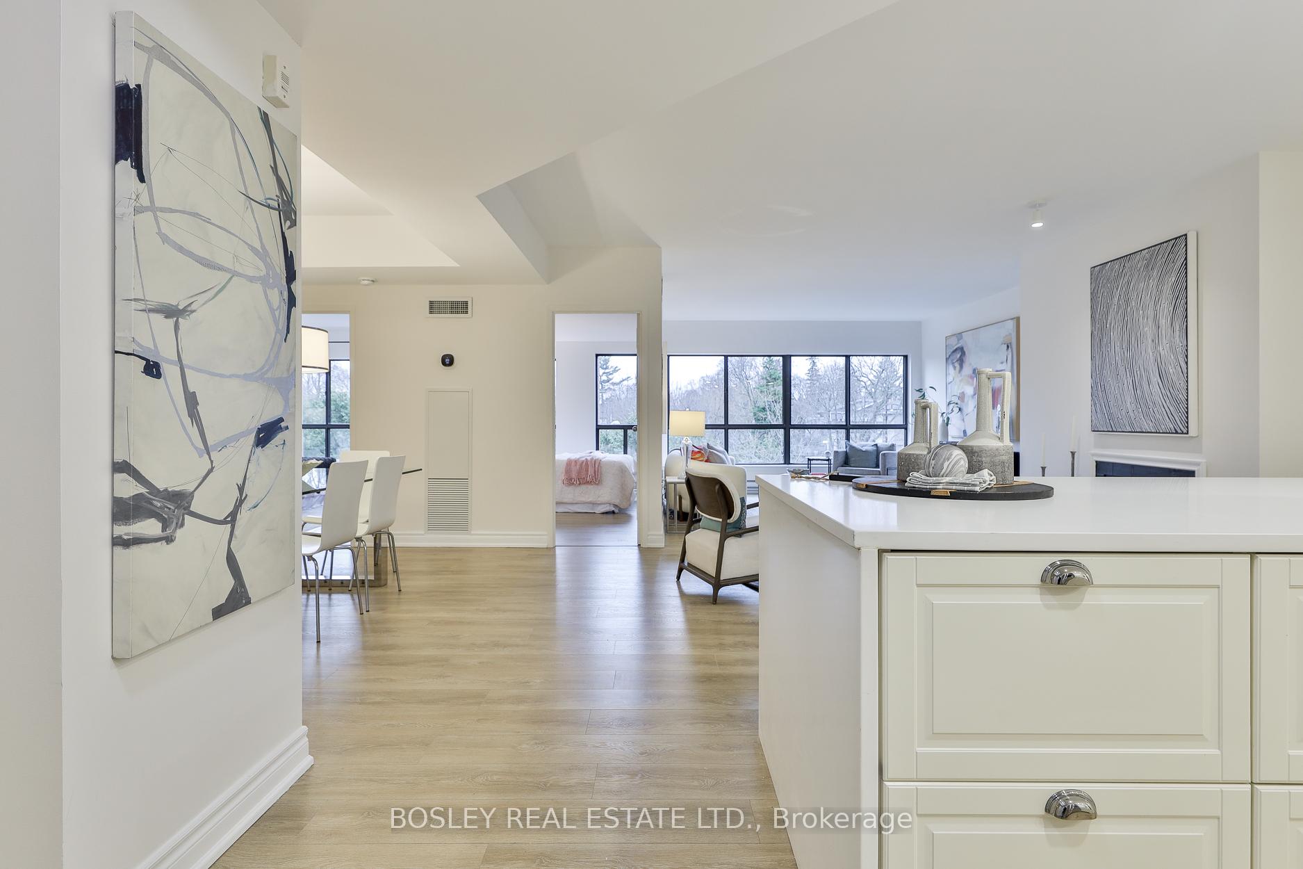 Photo 8 of Unit 9, 20 Glebe Road W, Toronto, Yonge-Eglinton — HOMEH