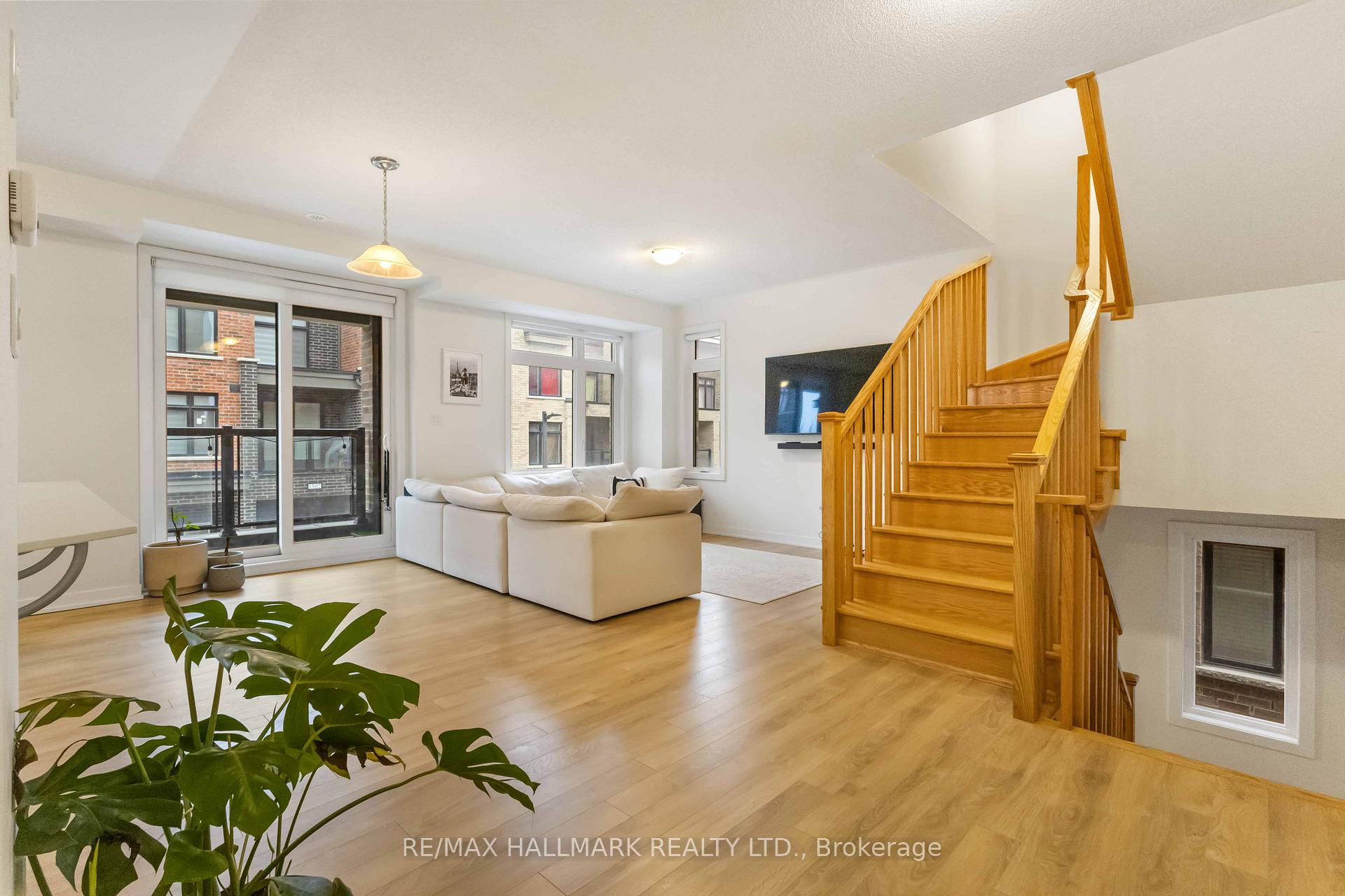 Photo 8 of Unit 901, 1865 Pickering Parkway S, Pickering, Village East — HOMEH