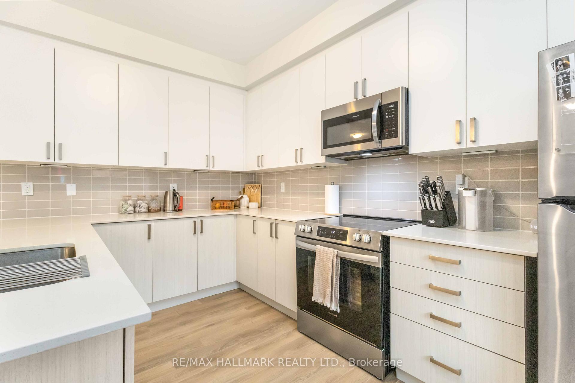 Photo 13 of Unit 901, 1865 Pickering Parkway S, Pickering, Village East — HOMEH