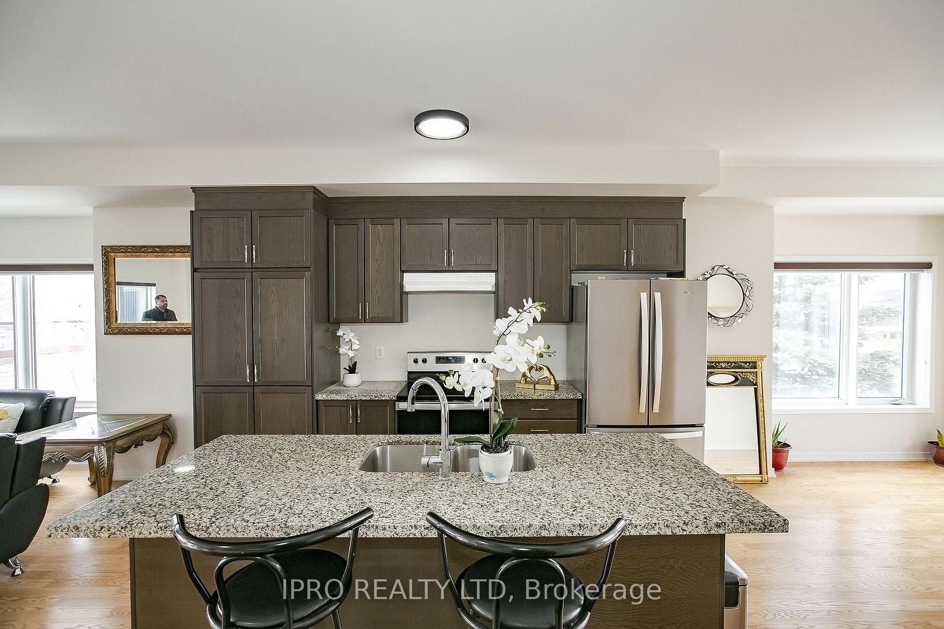 Photo 20 of 138 Landsbridge Street, Caledon, Bolton East — HOMEH
