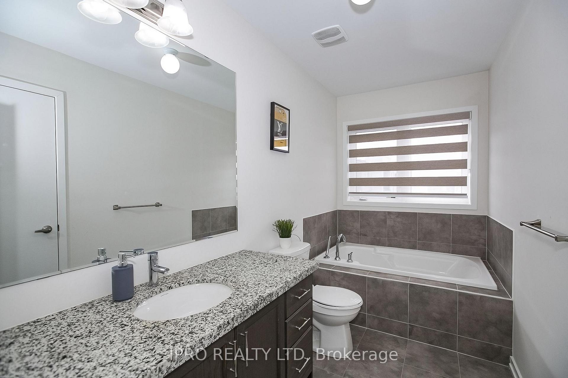 Photo 45 of 138 Landsbridge Street, Caledon, Bolton East — HOMEH