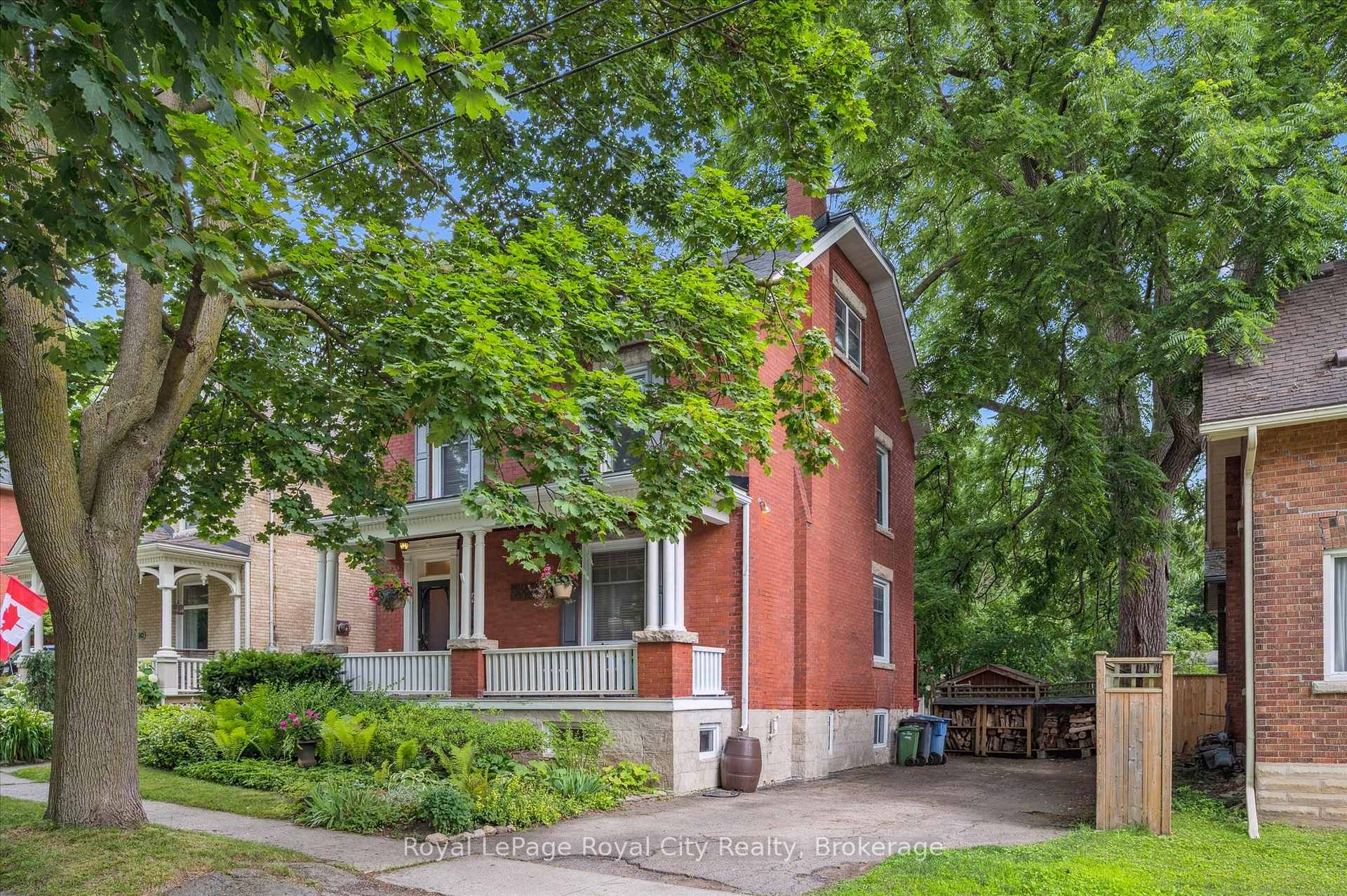 Photo 3 of 146 Cork Street W, Guelph, Downtown — HOMEH