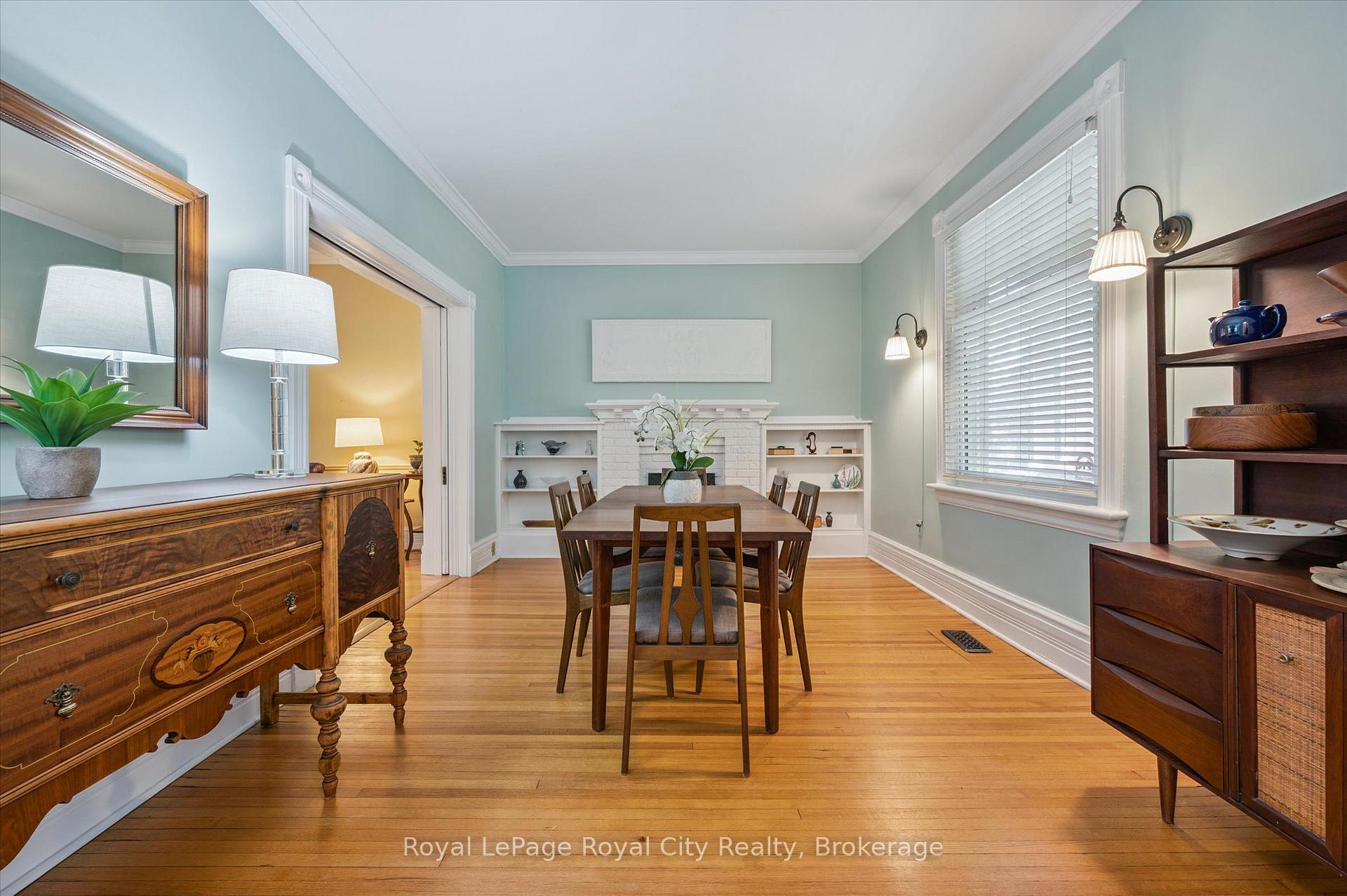Photo 11 of 146 Cork Street W, Guelph, Downtown — HOMEH