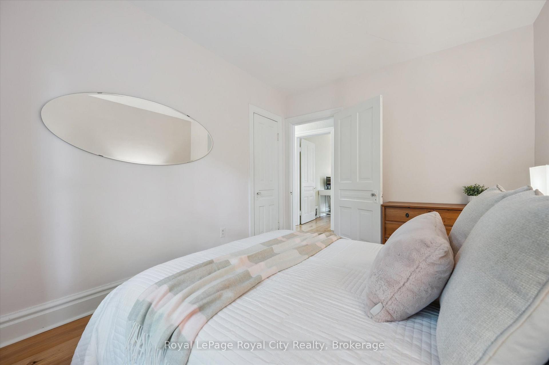 Photo 26 of 146 Cork Street W, Guelph, Downtown — HOMEH