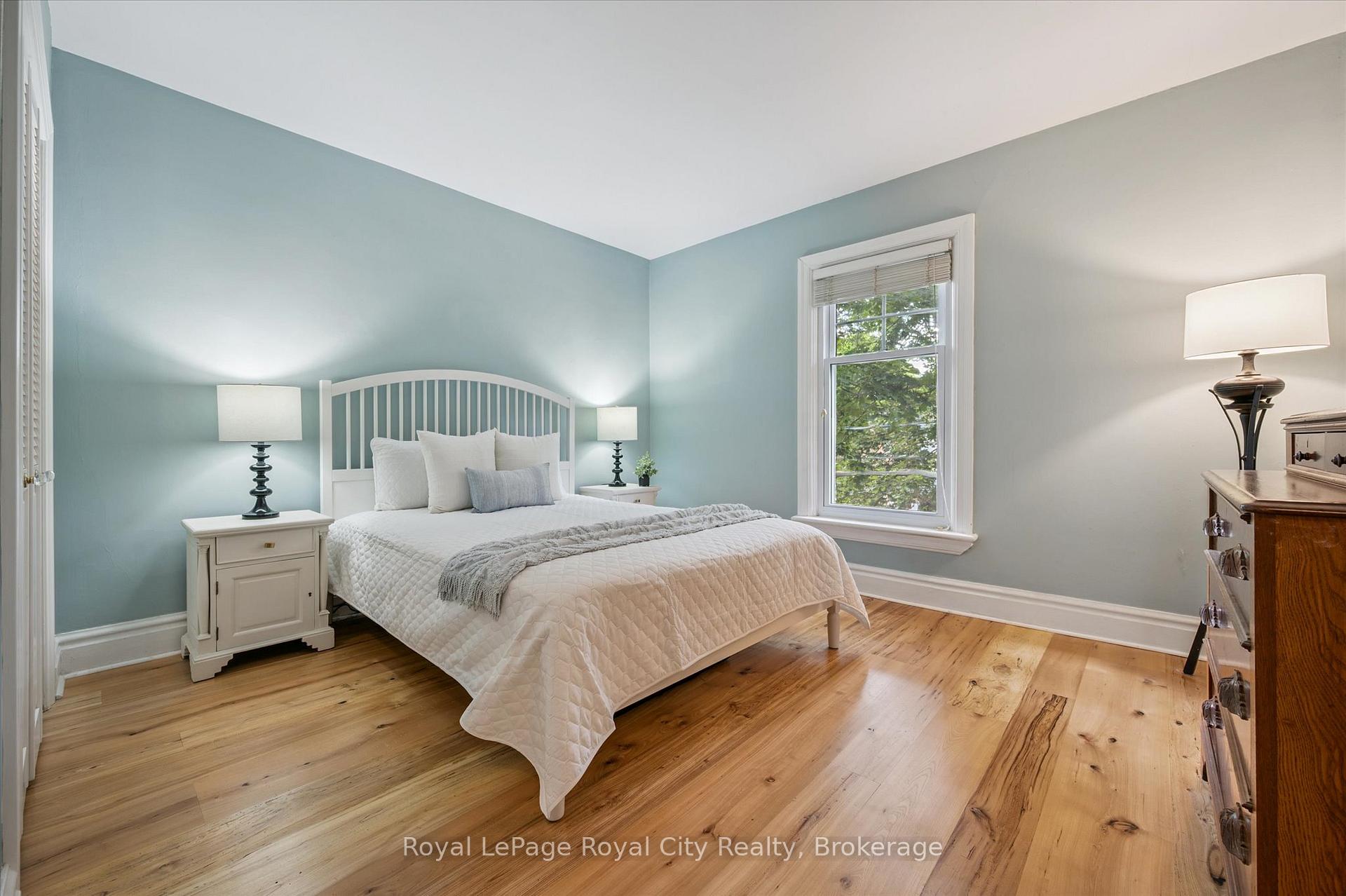 Photo 30 of 146 Cork Street W, Guelph, Downtown — HOMEH