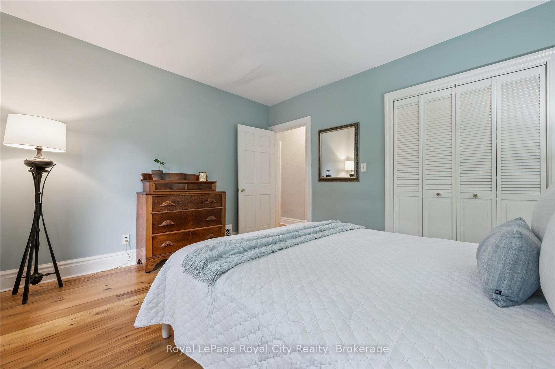Photo 31 of 146 Cork Street W, Guelph, Downtown — HOMEH
