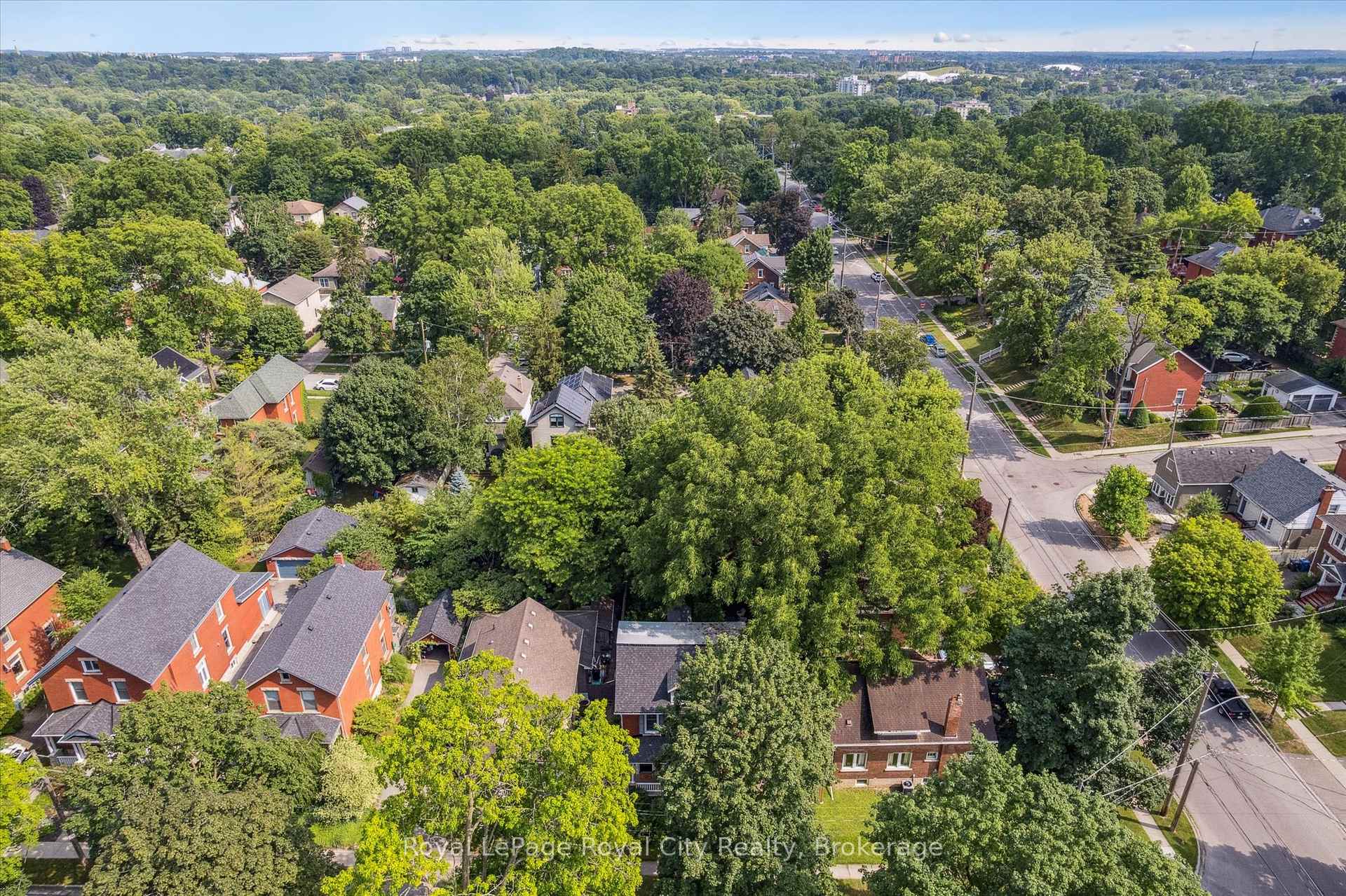 Photo 49 of 146 Cork Street W, Guelph, Downtown — HOMEH