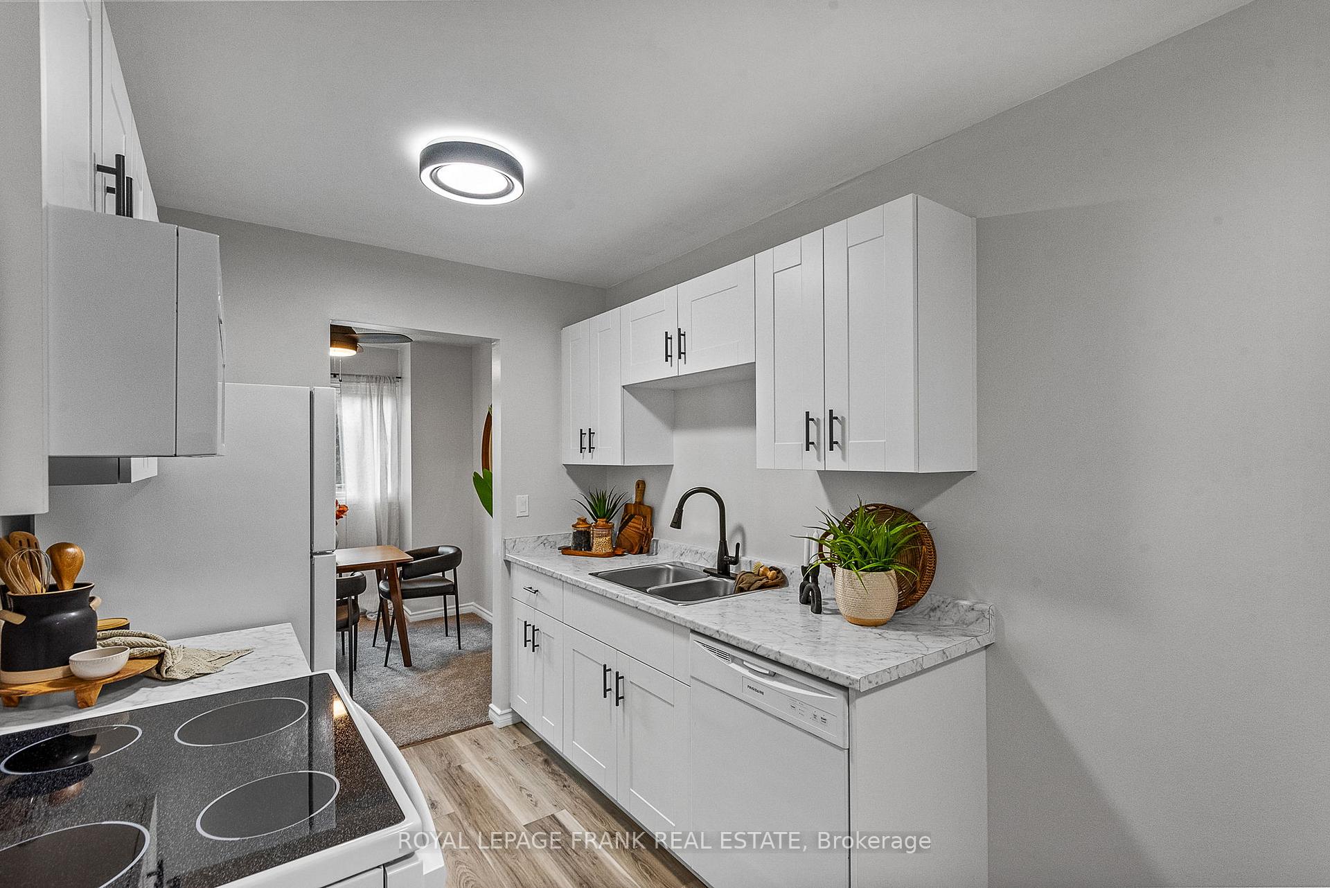 Photo 8 of Unit 17, 700 Harmony Road N, Oshawa, Pinecrest — HOMEH