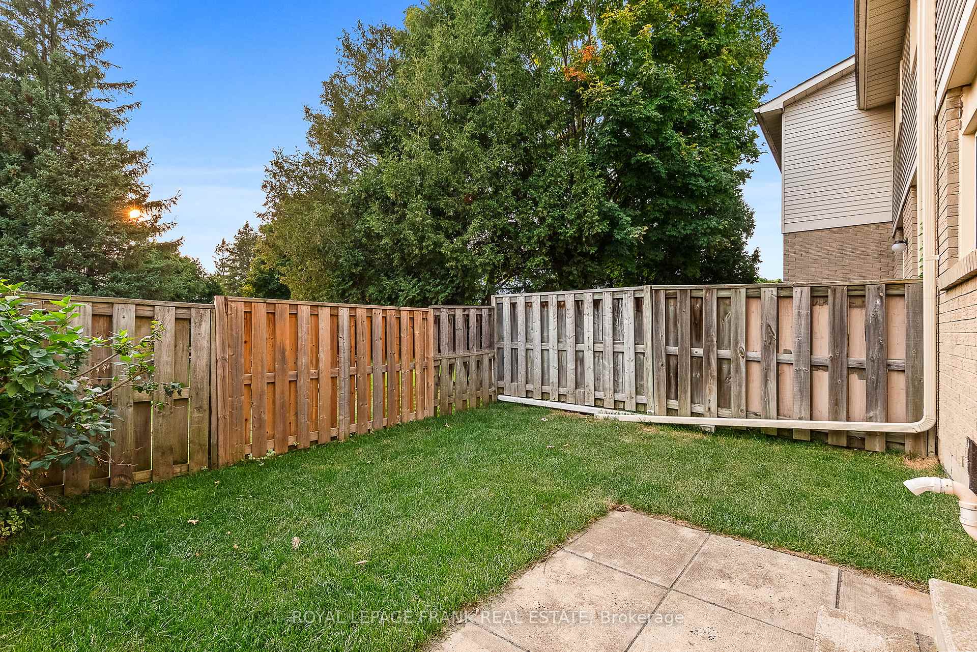 Photo 34 of Unit 17, 700 Harmony Road N, Oshawa, Pinecrest — HOMEH