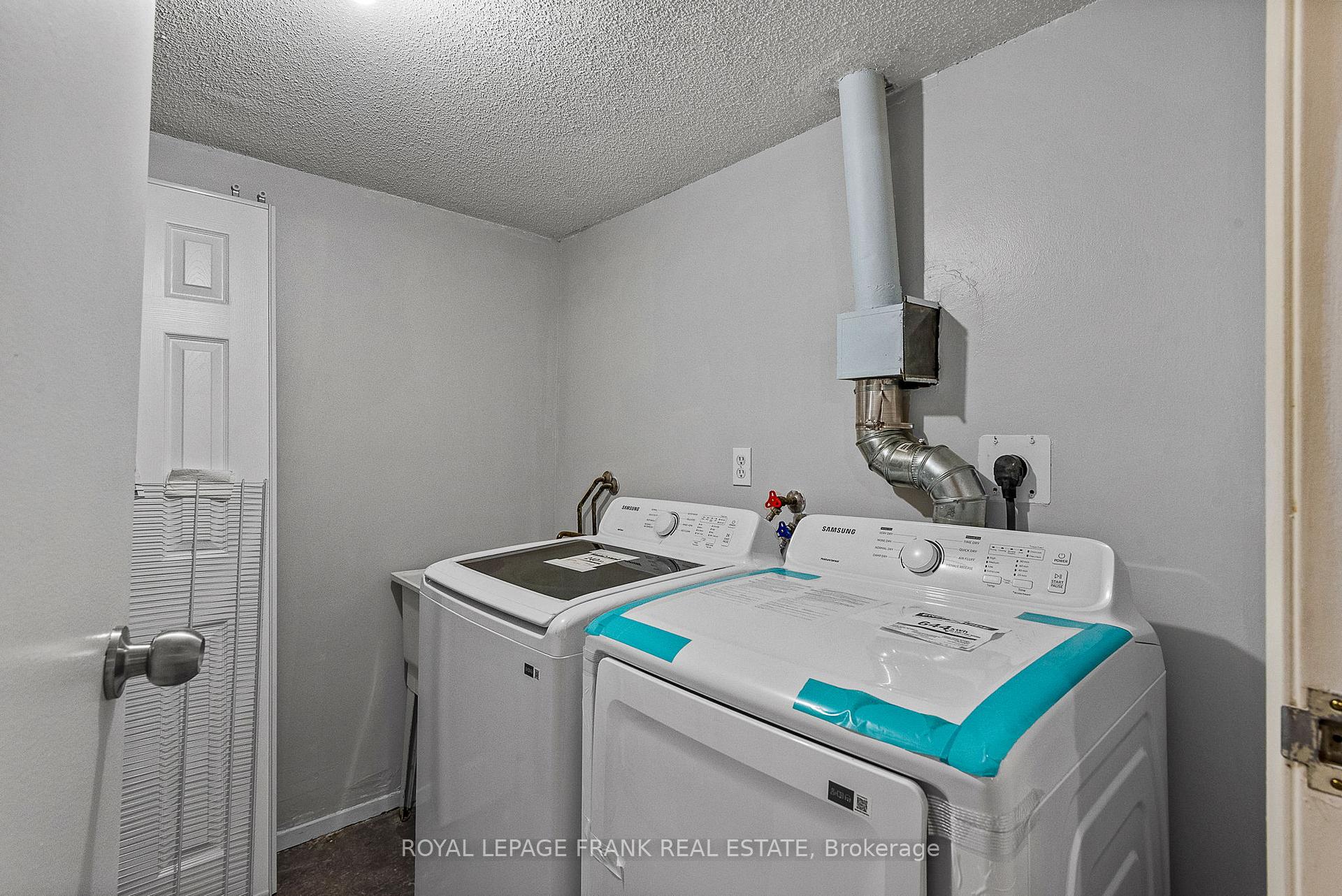 Photo 32 of Unit 17, 700 Harmony Road N, Oshawa, Pinecrest — HOMEH