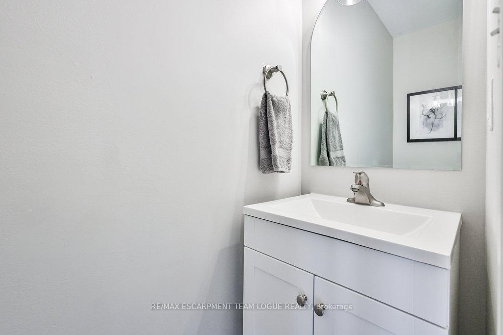 Photo 11 of Unit 65, 485 Green Road, Hamilton, Stoney Creek — HOMEH