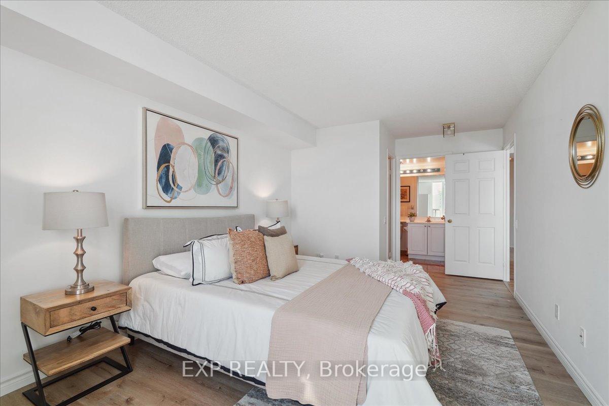 Photo 5 of Unit 1012, 8 Covington Road, Toronto, Englemount-Lawrence — HOMEH