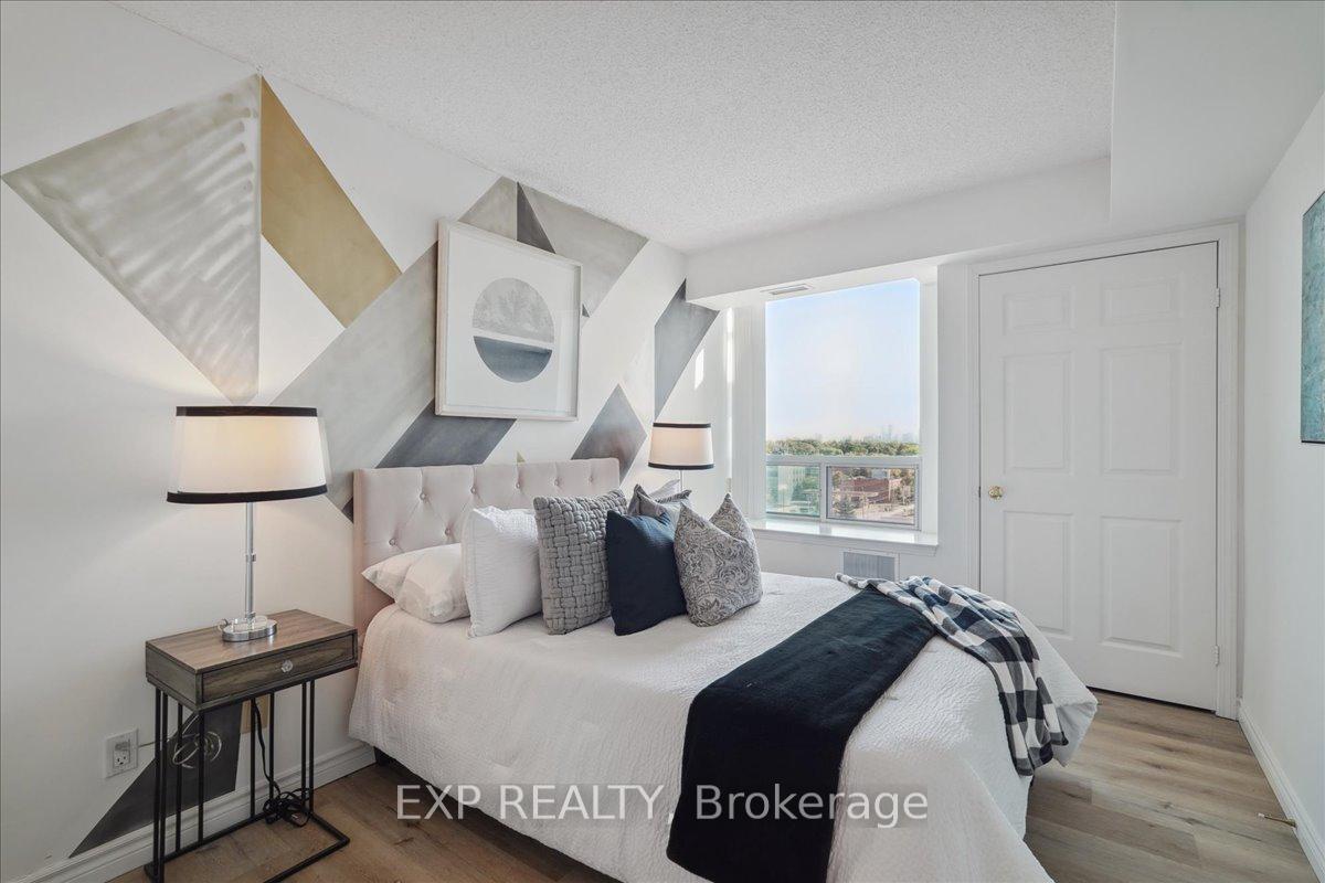Photo 9 of Unit 1012, 8 Covington Road, Toronto, Englemount-Lawrence — HOMEH