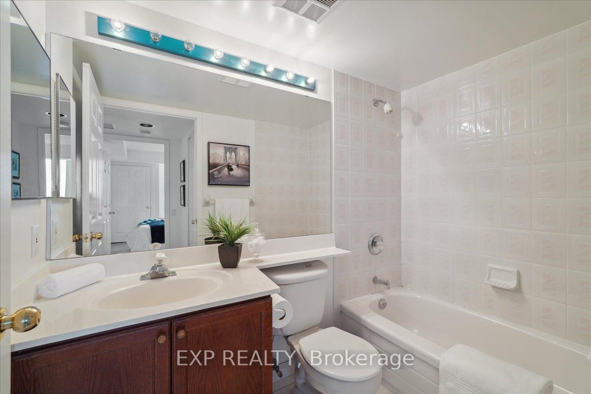 Photo 7 of Unit 1012, 8 Covington Road, Toronto, Englemount-Lawrence — HOMEH