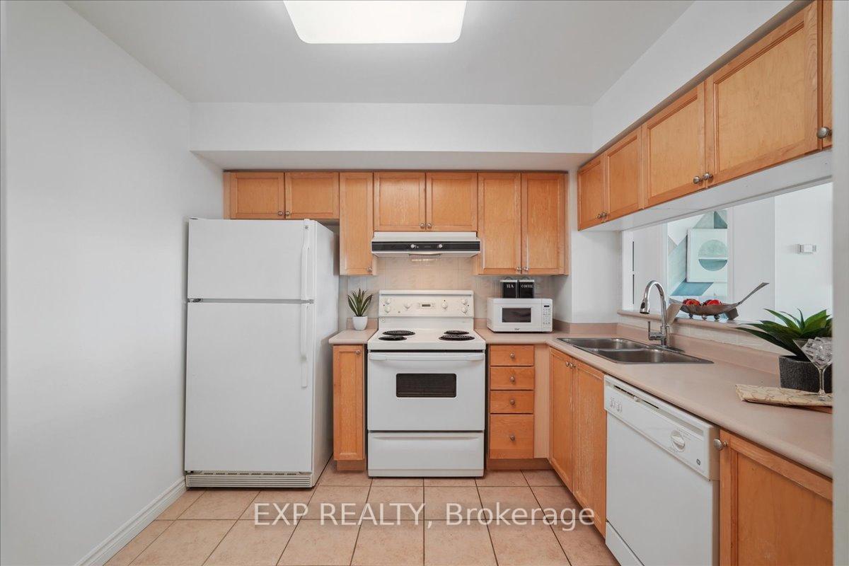 Photo 12 of Unit 1012, 8 Covington Road, Toronto, Englemount-Lawrence — HOMEH