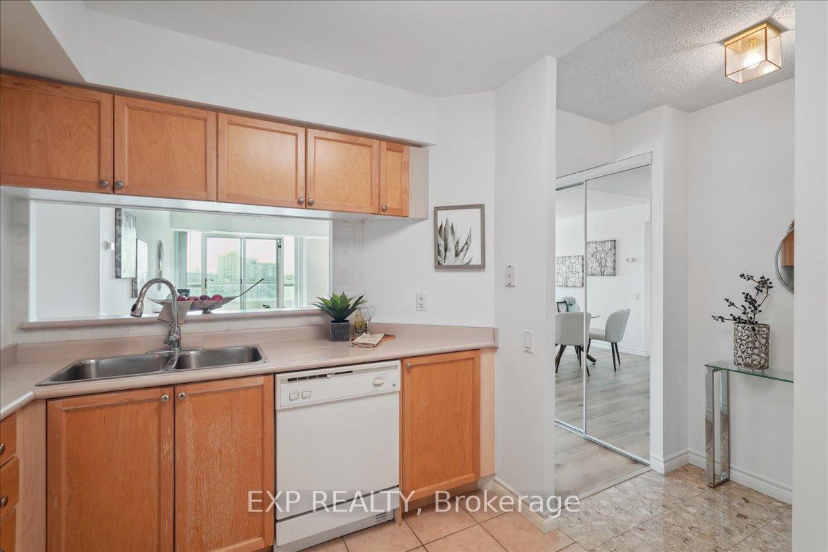 Photo 15 of Unit 1012, 8 Covington Road, Toronto, Englemount-Lawrence — HOMEH