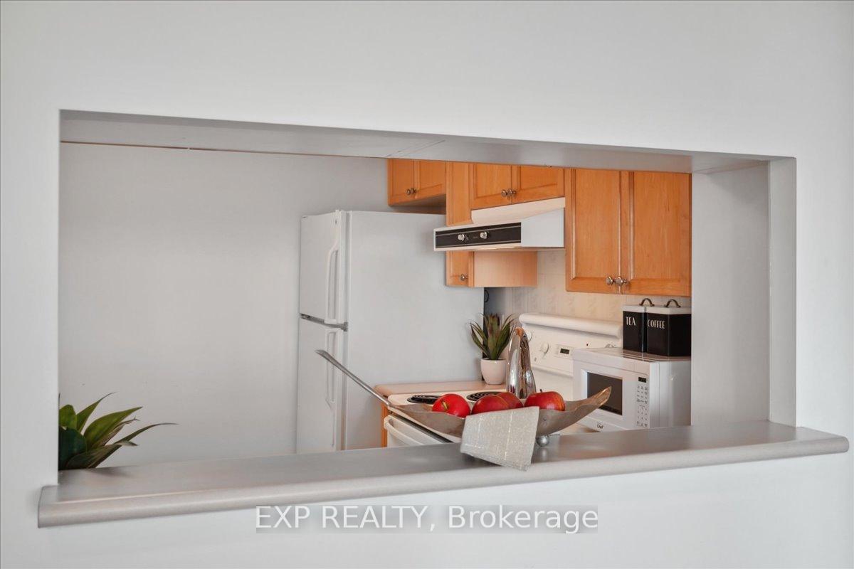 Photo 11 of Unit 1012, 8 Covington Road, Toronto, Englemount-Lawrence — HOMEH