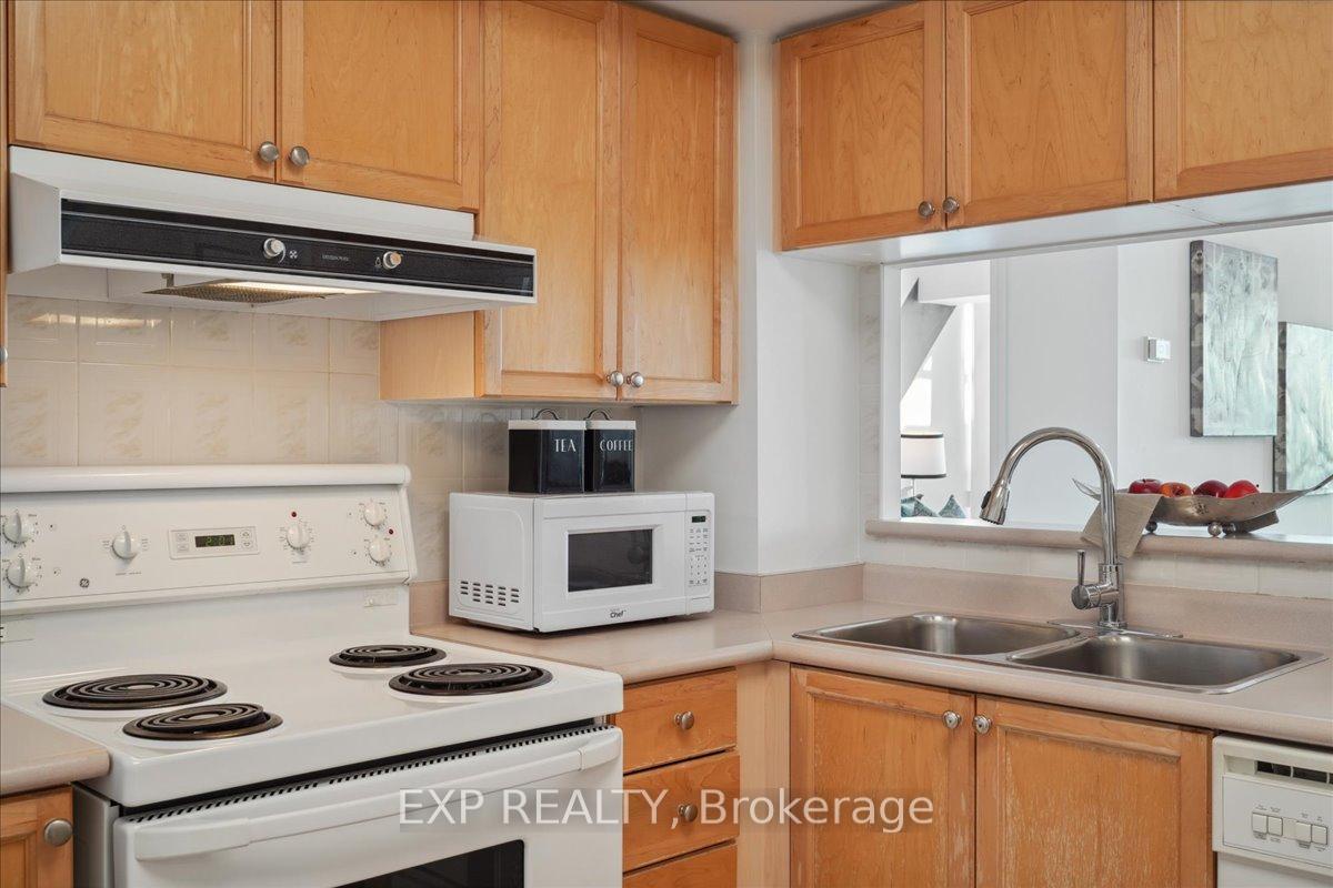 Photo 17 of Unit 1012, 8 Covington Road, Toronto, Englemount-Lawrence — HOMEH