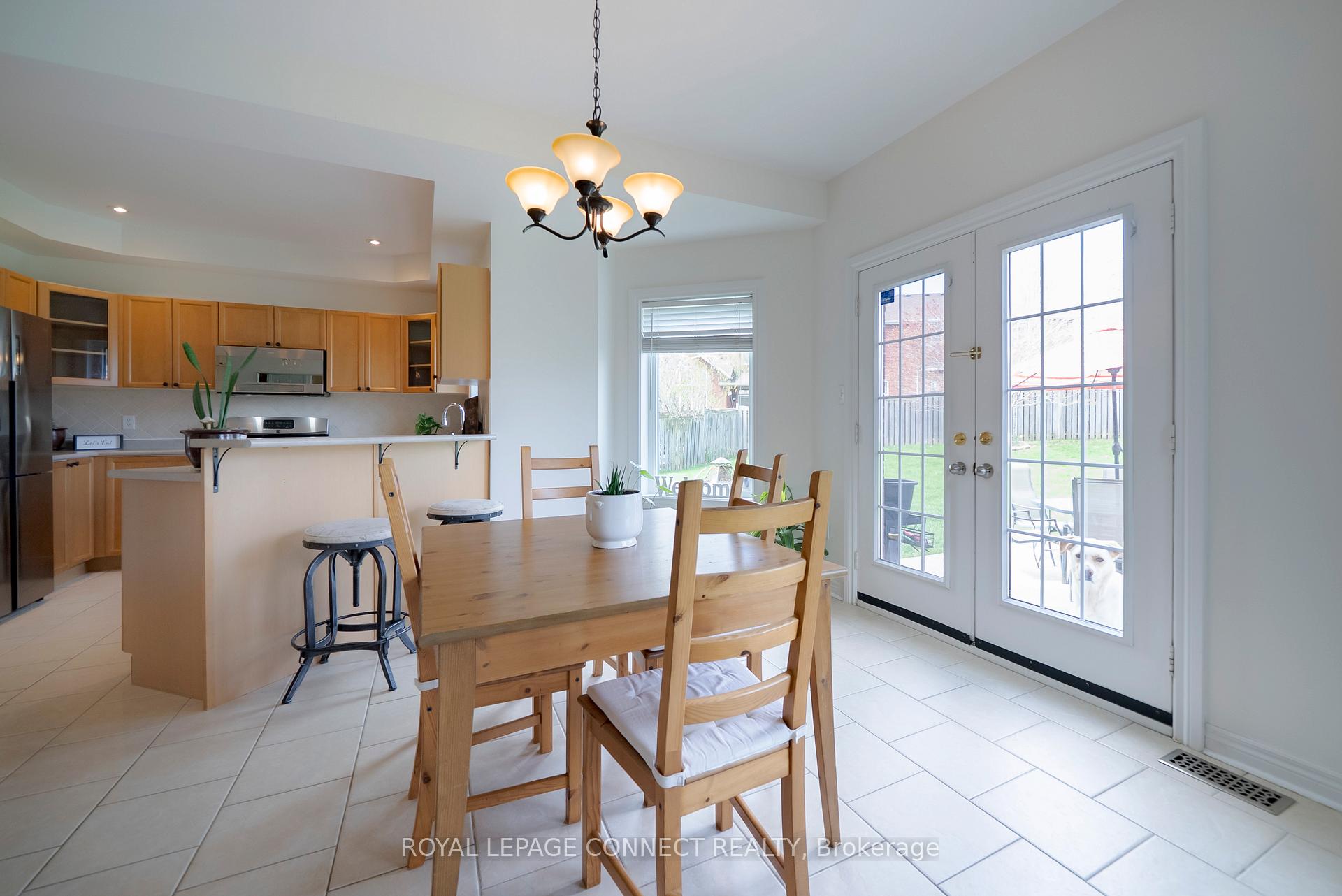 Photo 21 of 32 Prince George Crescent, Barrie, Innis-Shore — HOMEH