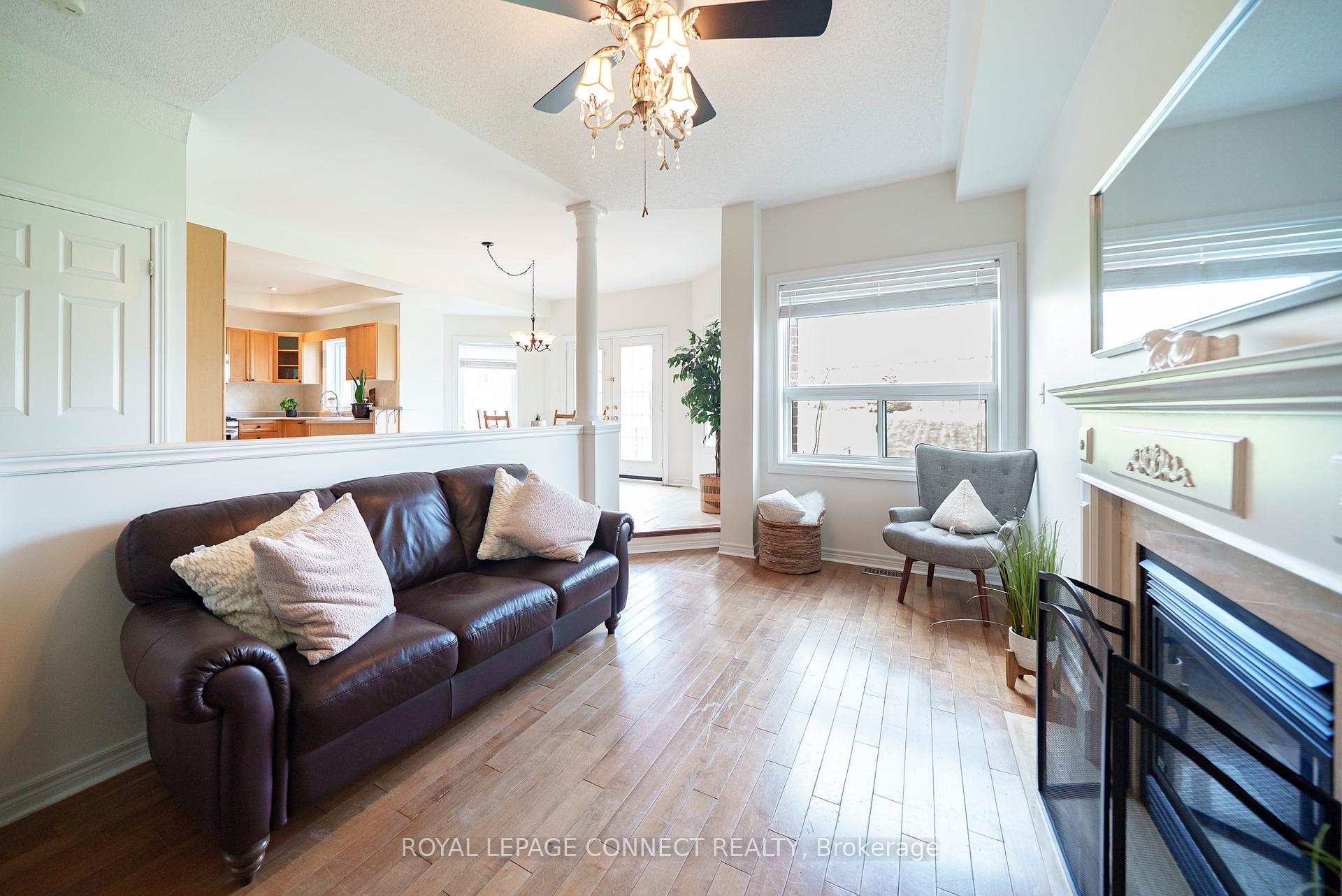 Photo 23 of 32 Prince George Crescent, Barrie, Innis-Shore — HOMEH