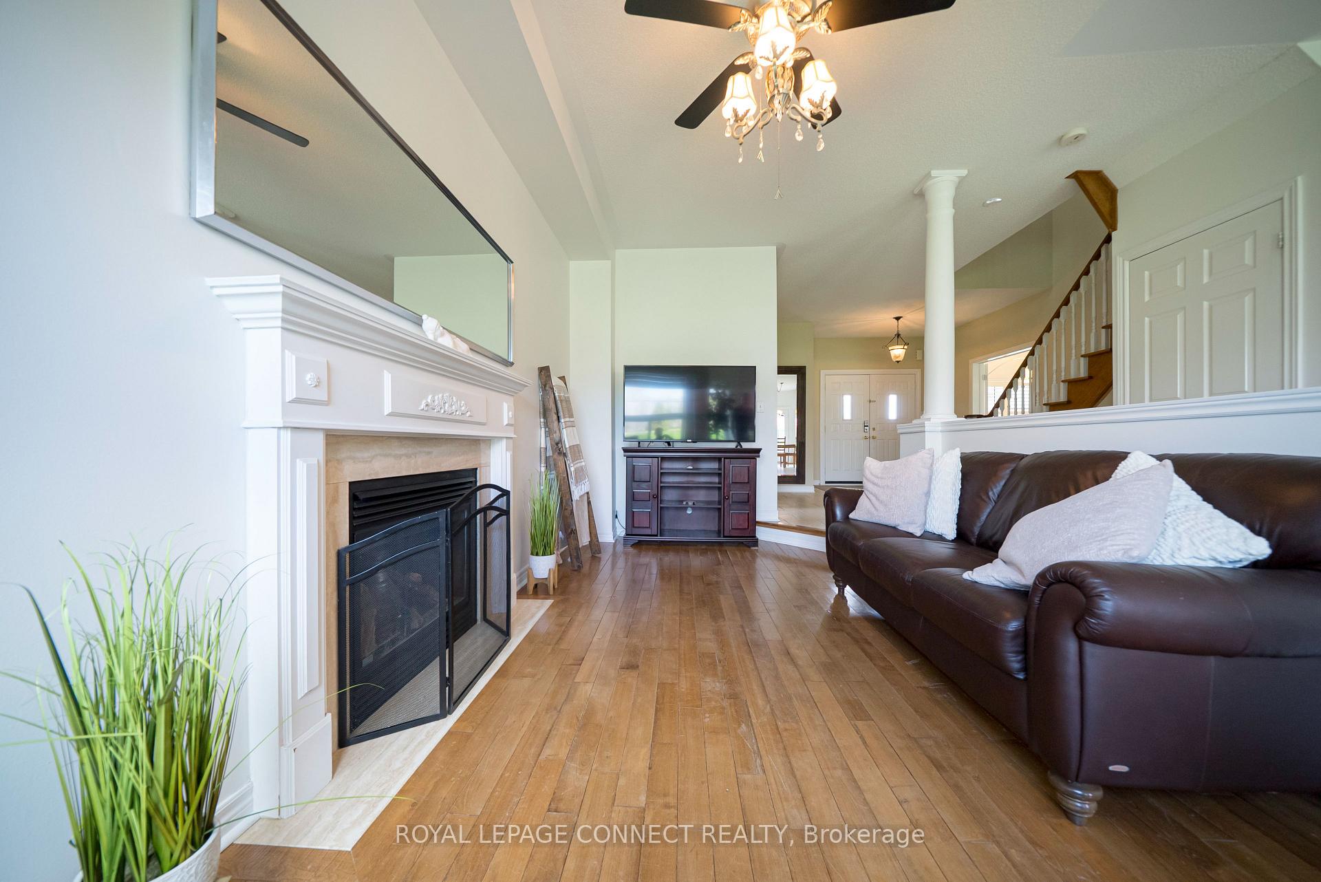 Photo 25 of 32 Prince George Crescent, Barrie, Innis-Shore — HOMEH