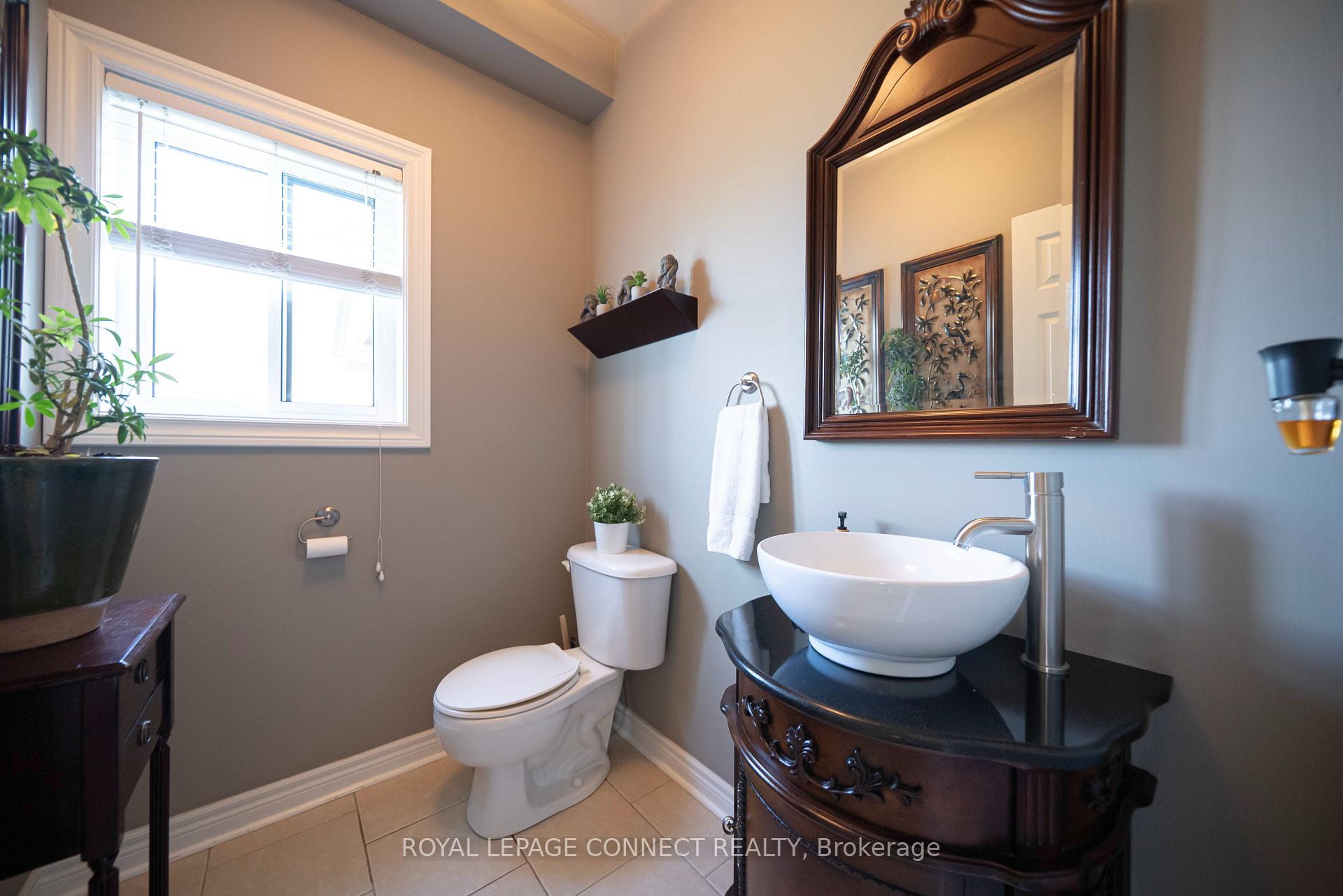 Photo 27 of 32 Prince George Crescent, Barrie, Innis-Shore — HOMEH
