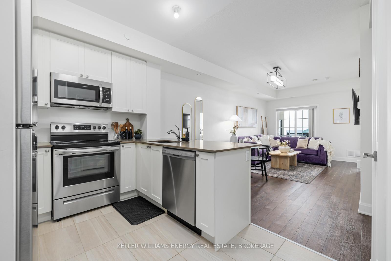 Photo 2 of Unit 314, 50 Lakebreeze Drive, Clarington, Newcastle — HOMEH