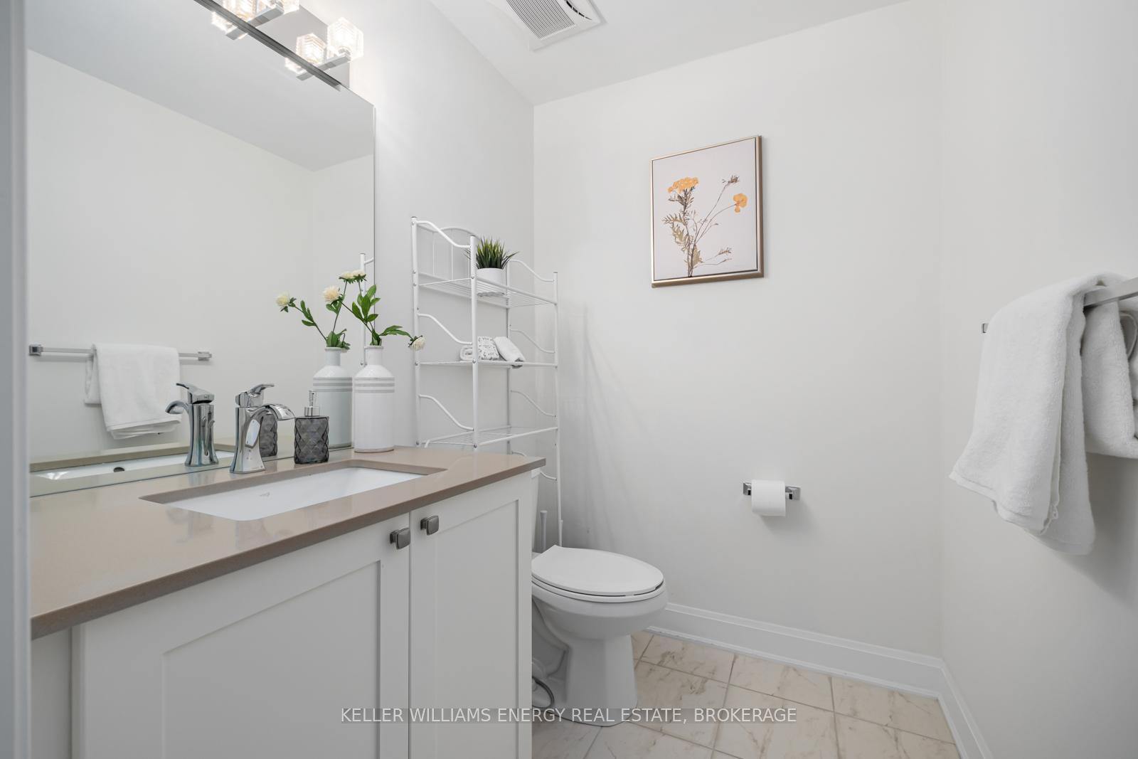 Photo 17 of Unit 314, 50 Lakebreeze Drive, Clarington, Newcastle — HOMEH