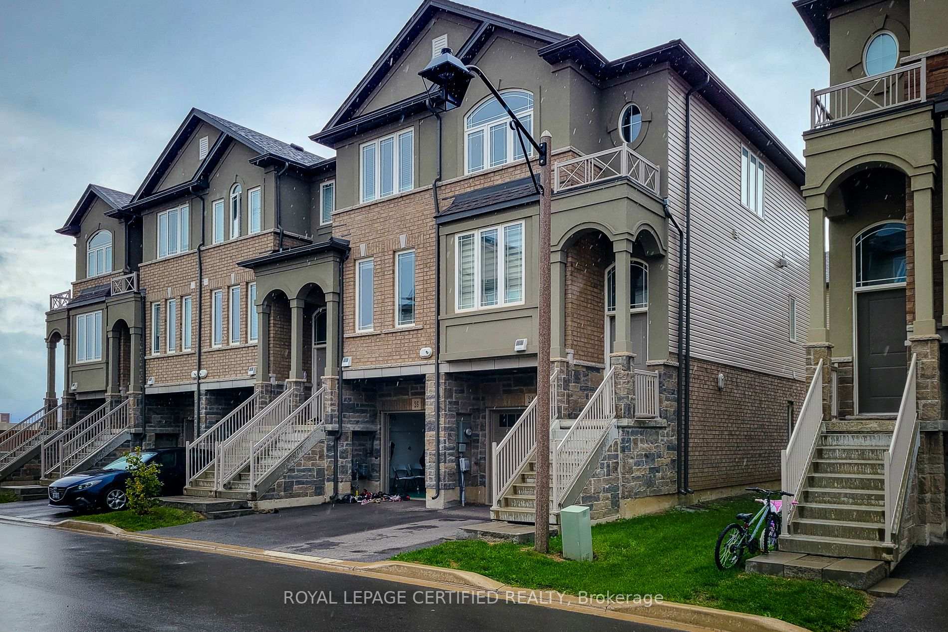 Photo 9 of 24 Aqua Lane N, Hamilton, Rural Ancaster — HOMEH