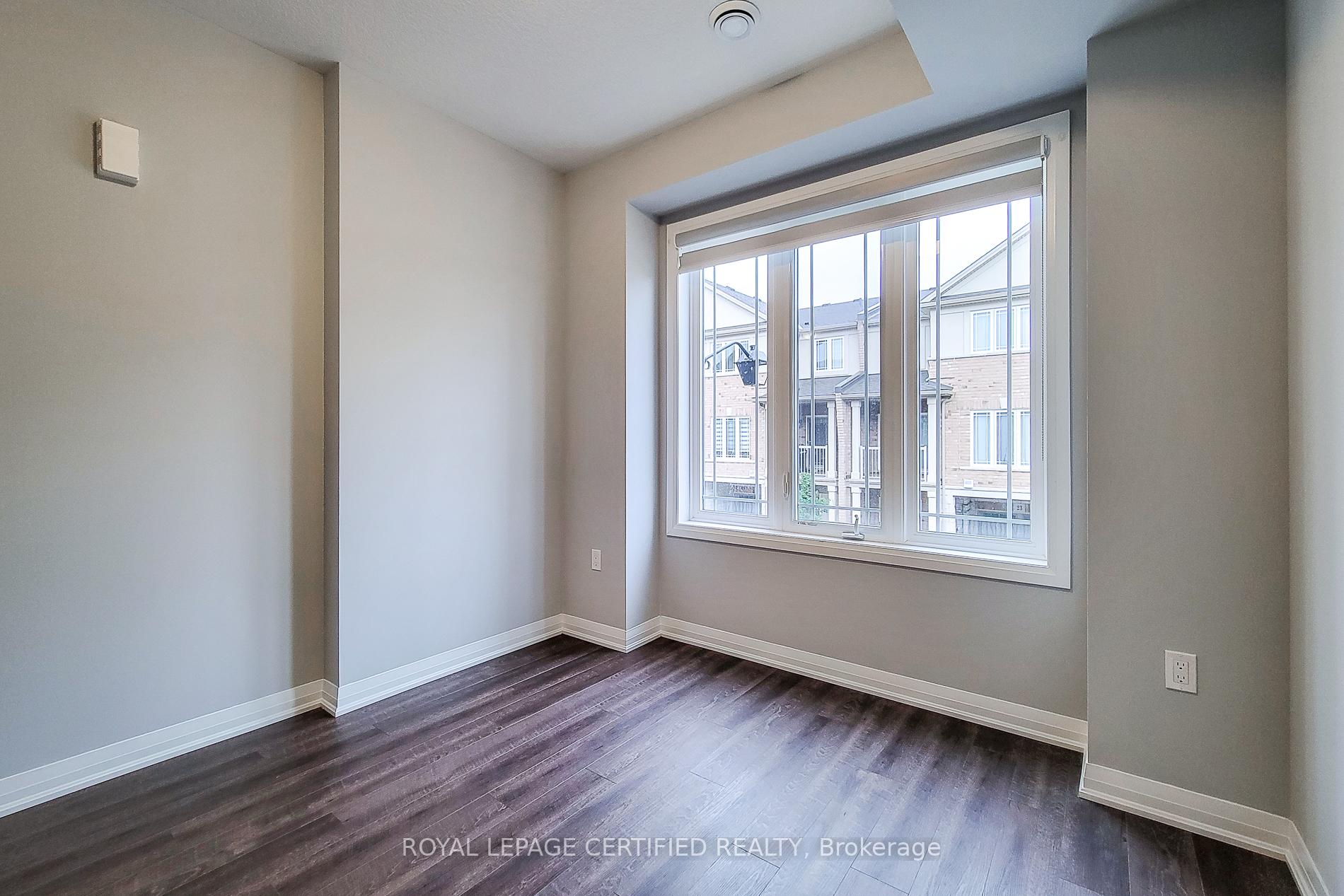 Photo 40 of 24 Aqua Lane N, Hamilton, Rural Ancaster — HOMEH