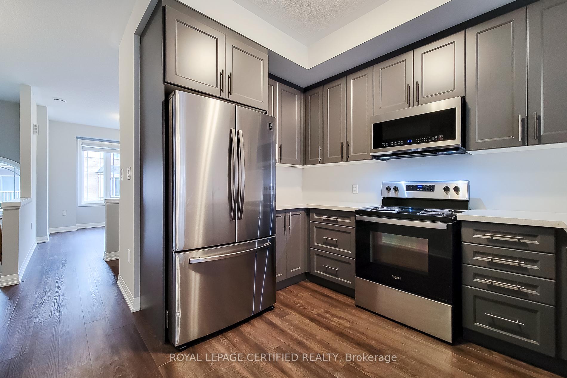 Photo 2 of 24 Aqua Lane N, Hamilton, Rural Ancaster — HOMEH