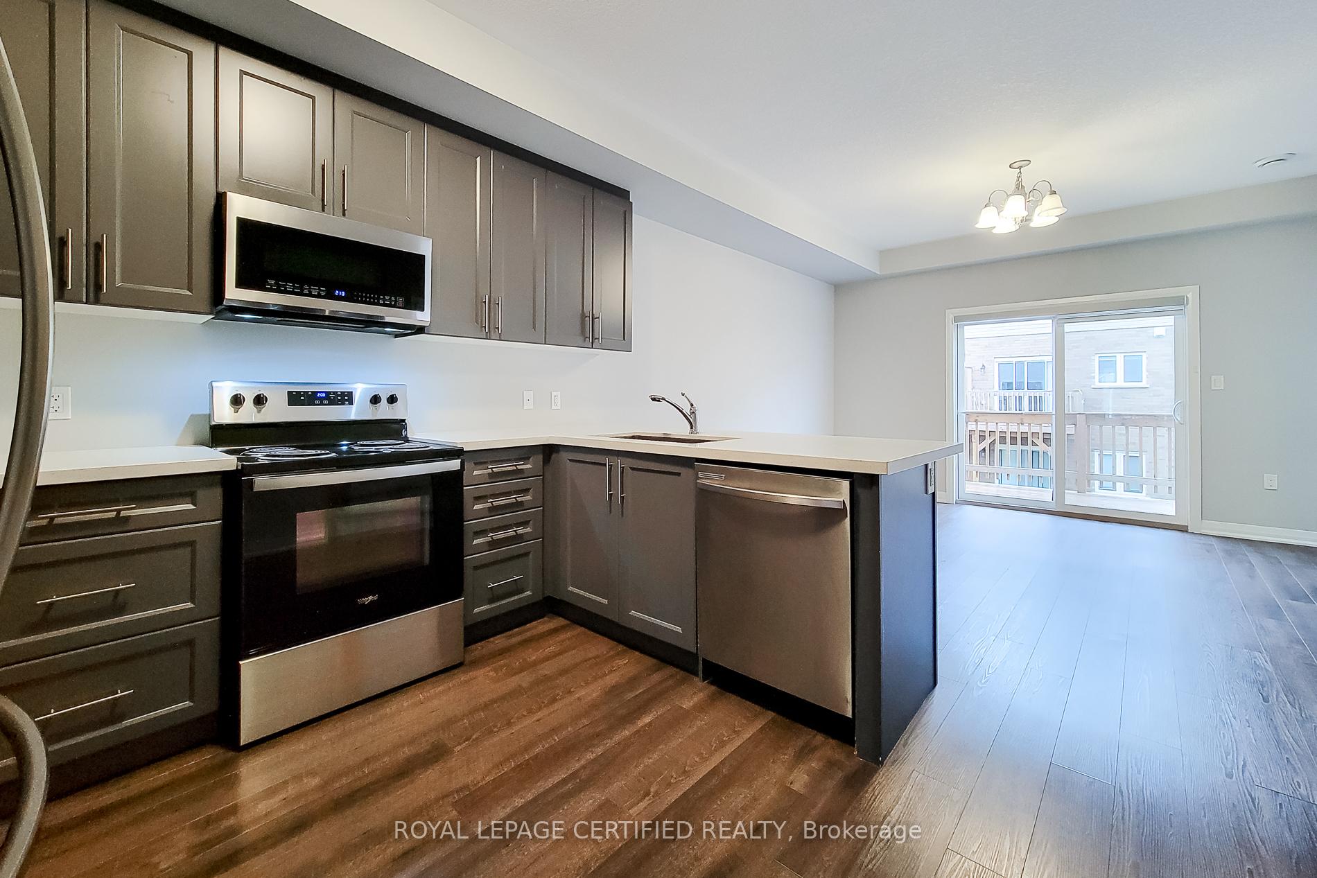 Photo 17 of 24 Aqua Lane N, Hamilton, Rural Ancaster — HOMEH