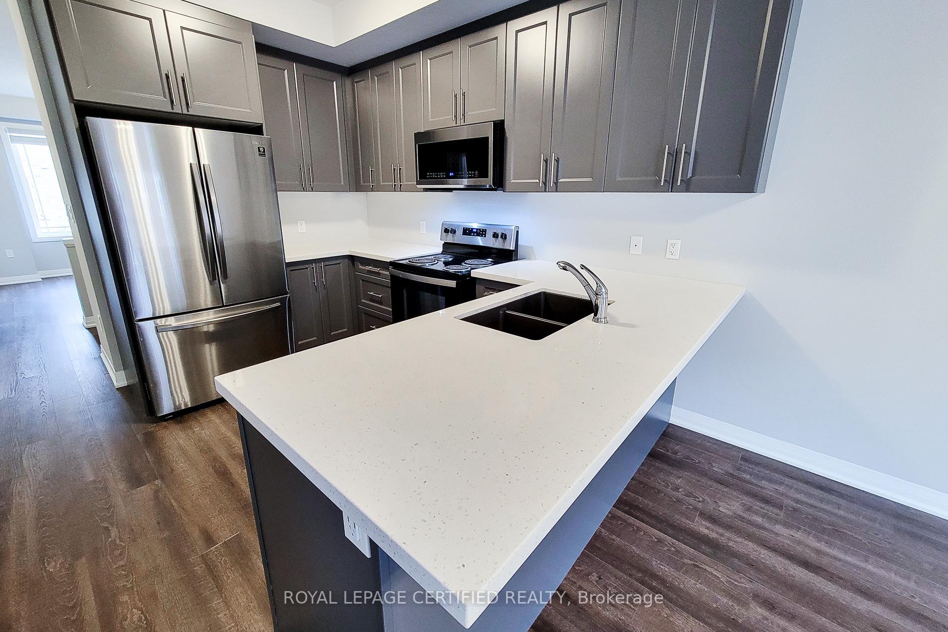 Photo 18 of 24 Aqua Lane N, Hamilton, Rural Ancaster — HOMEH