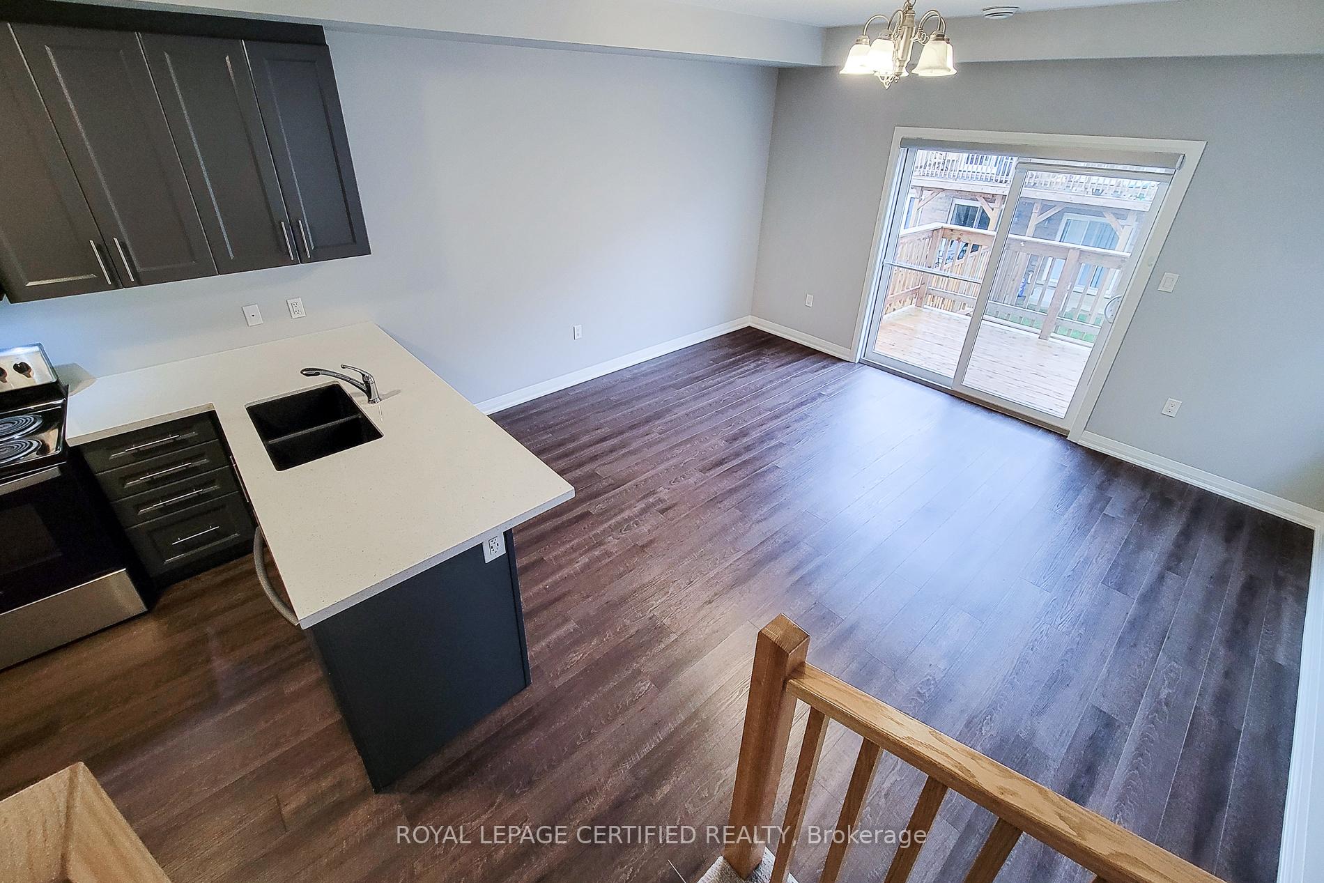 Photo 6 of 24 Aqua Lane N, Hamilton, Rural Ancaster — HOMEH