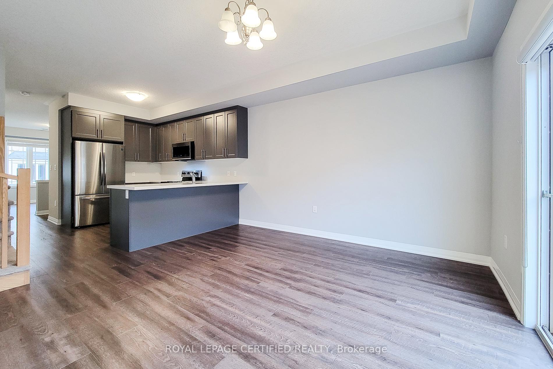 Photo 11 of 24 Aqua Lane N, Hamilton, Rural Ancaster — HOMEH