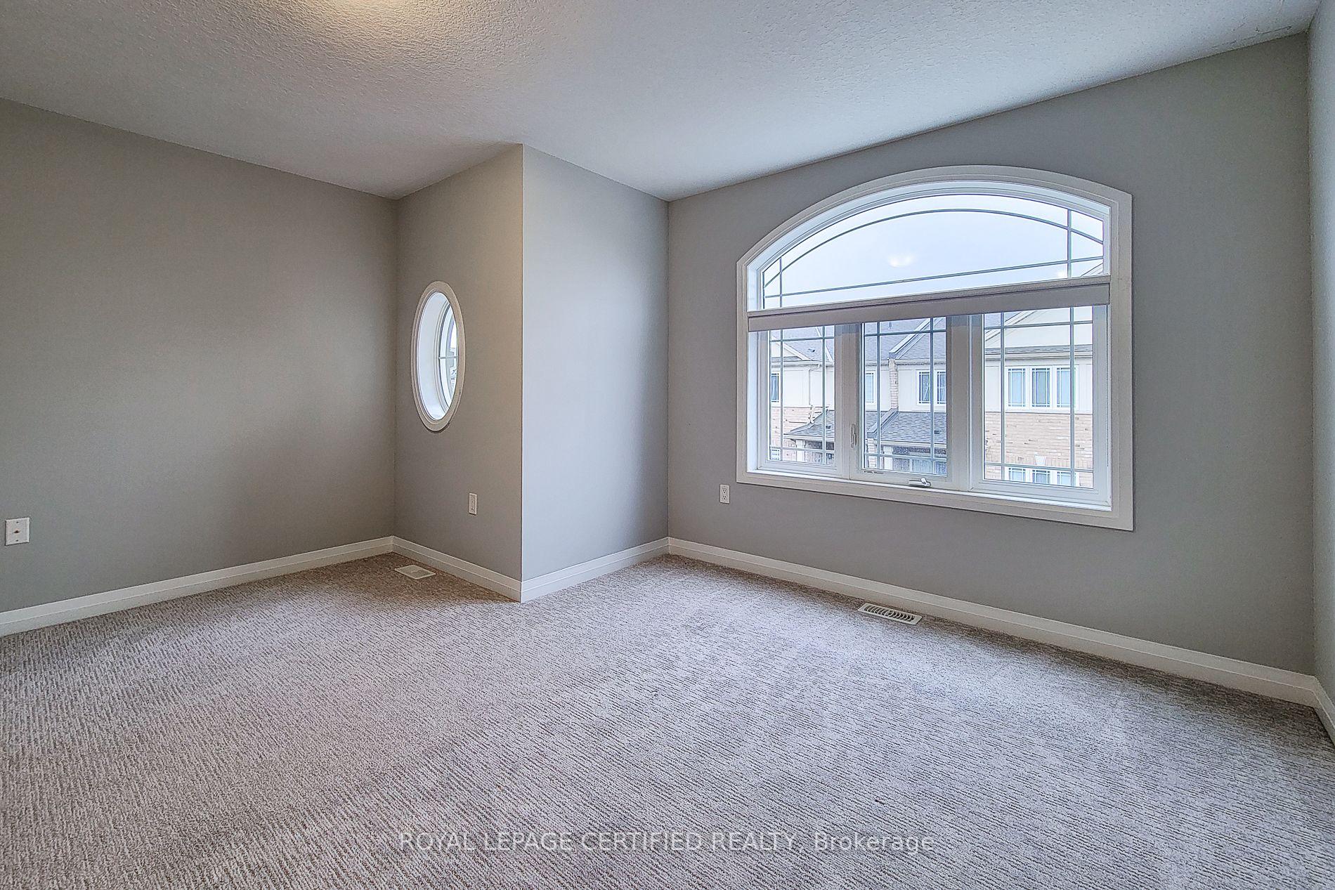 Photo 26 of 24 Aqua Lane N, Hamilton, Rural Ancaster — HOMEH