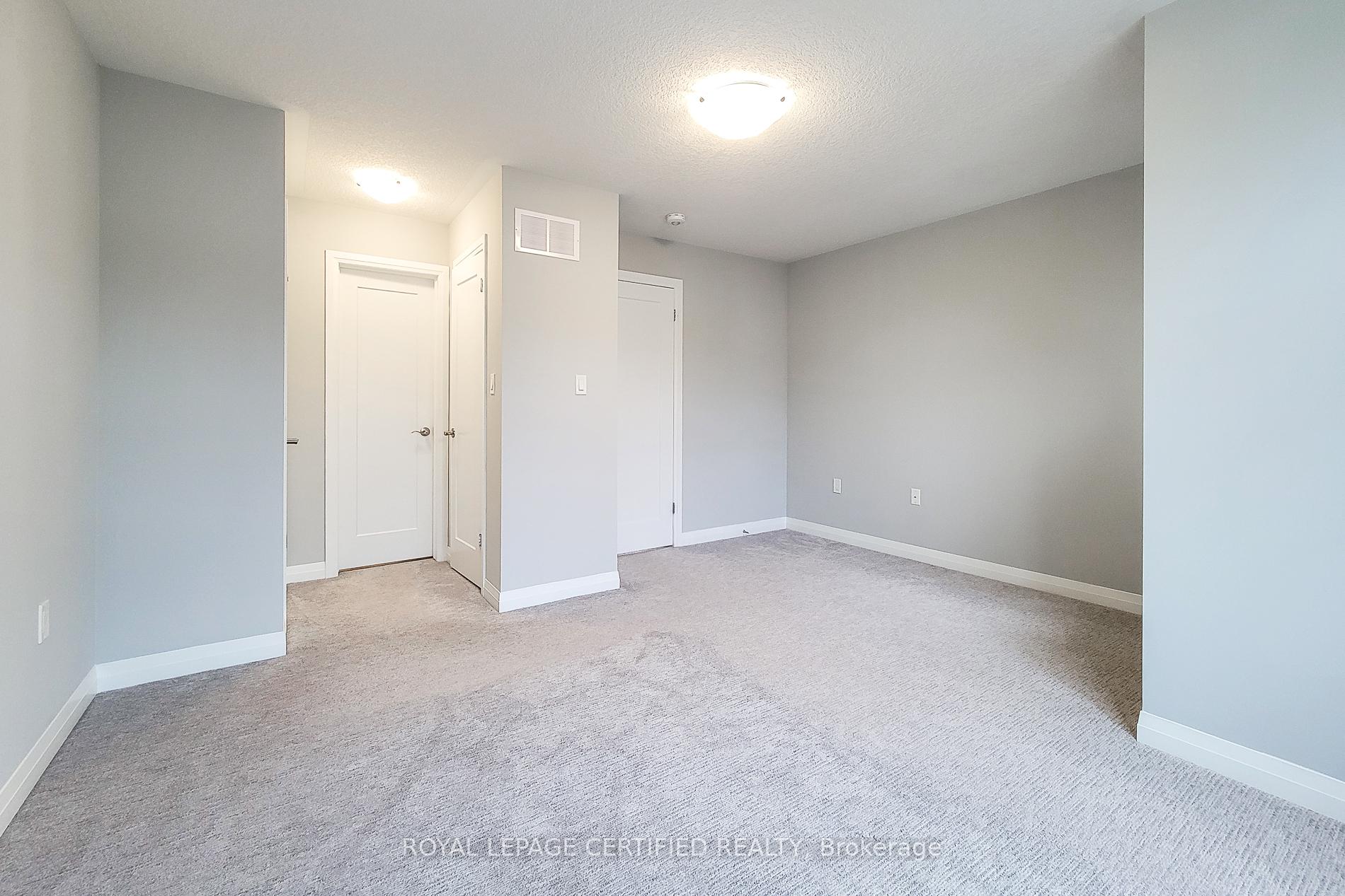 Photo 12 of 24 Aqua Lane N, Hamilton, Rural Ancaster — HOMEH